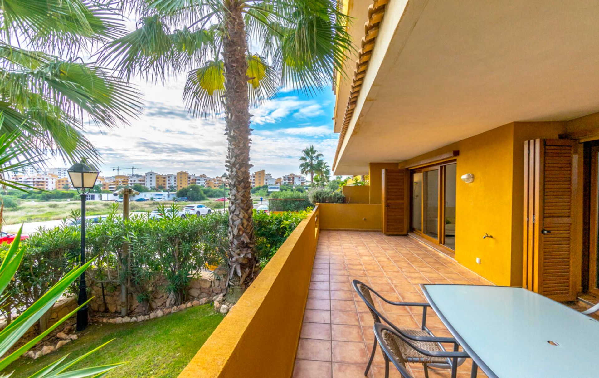 Condominium dans Punta Prima, Comunidad Valenciana 11344280