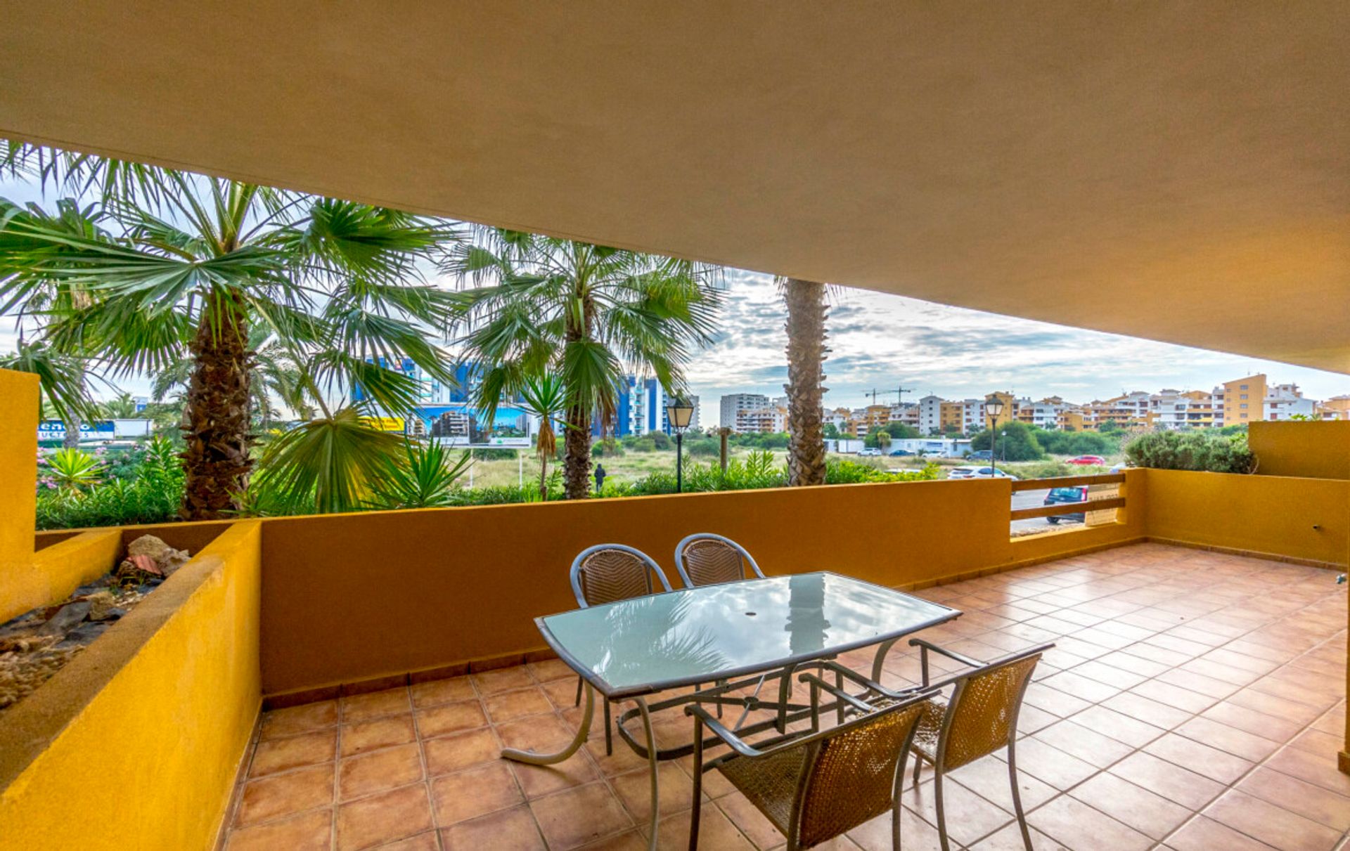 Condominium dans Punta Prima, Comunidad Valenciana 11344280