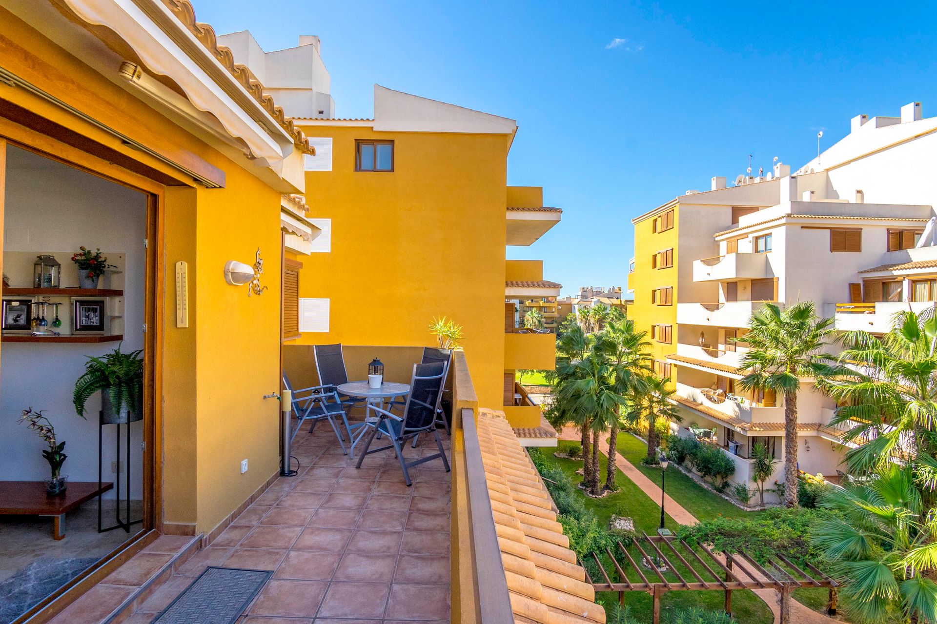 Condominium dans Torrevieja, Valence 11344282