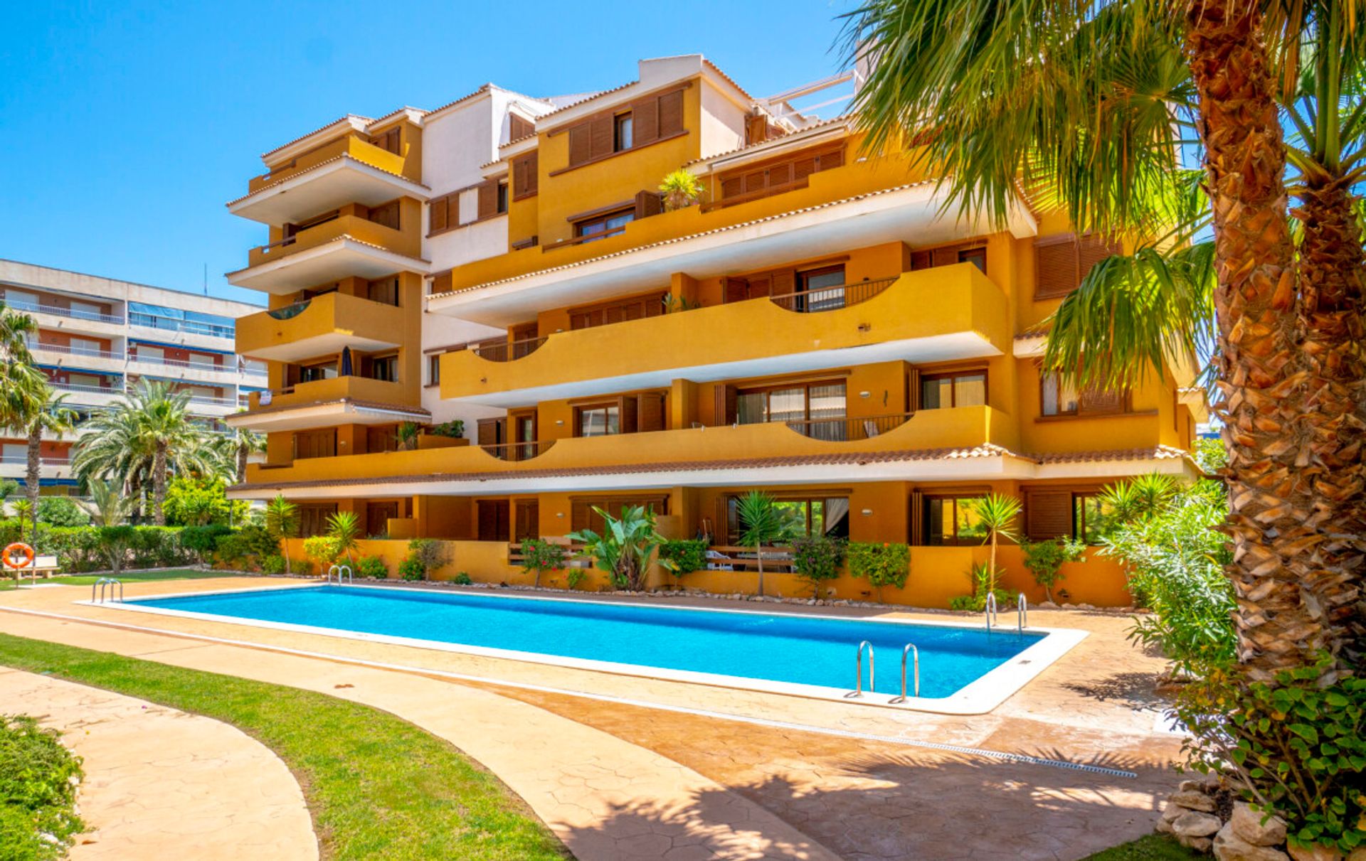 Condominium in Punta Prima, Comunidad Valenciana 11344282