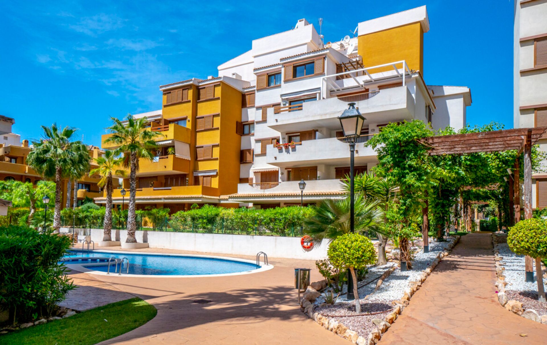 Condominium in Punta Prima, Comunidad Valenciana 11344282