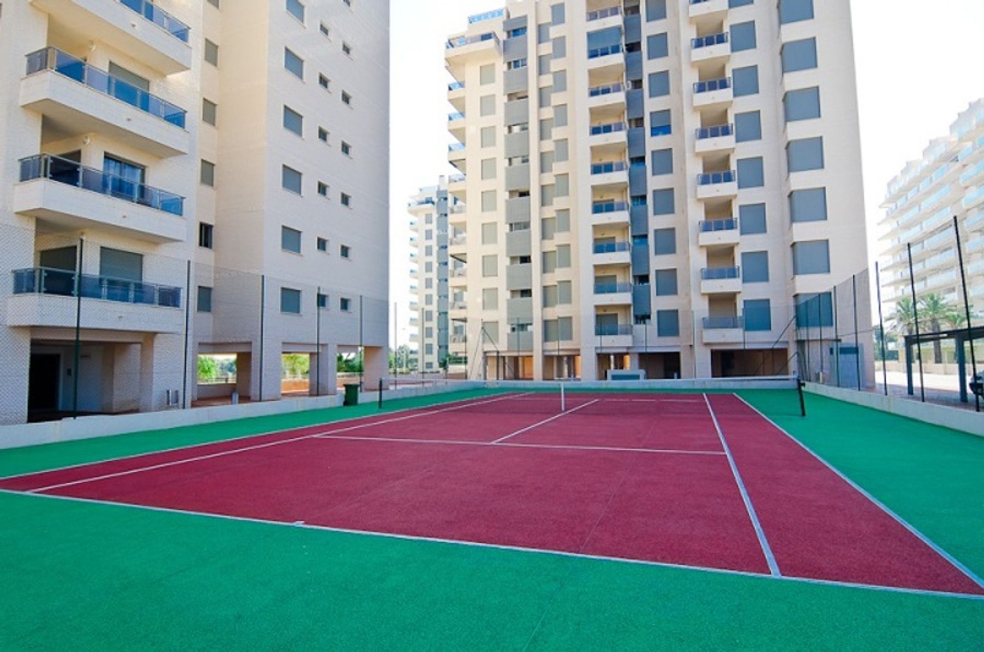 Condominium in Guardamar del Segura, Valencia 11345258