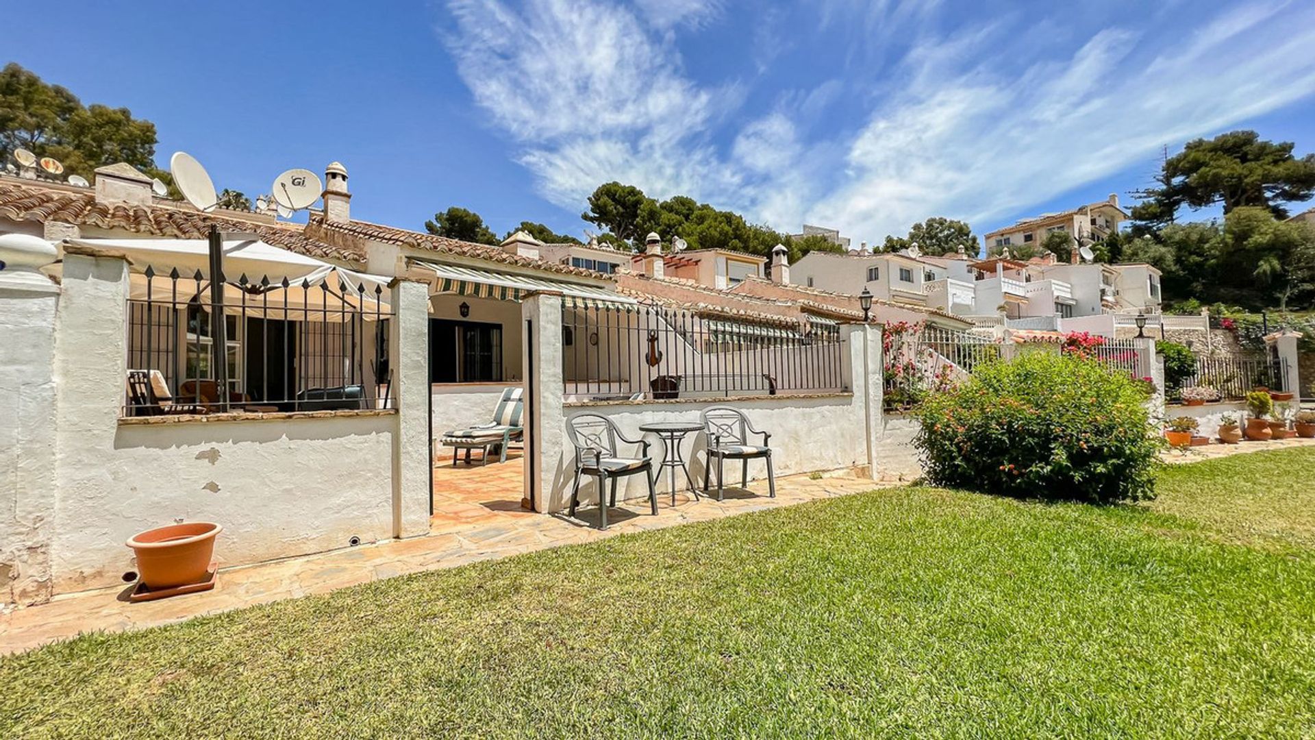 Rumah di Benalmádena, Andalusia 11347422