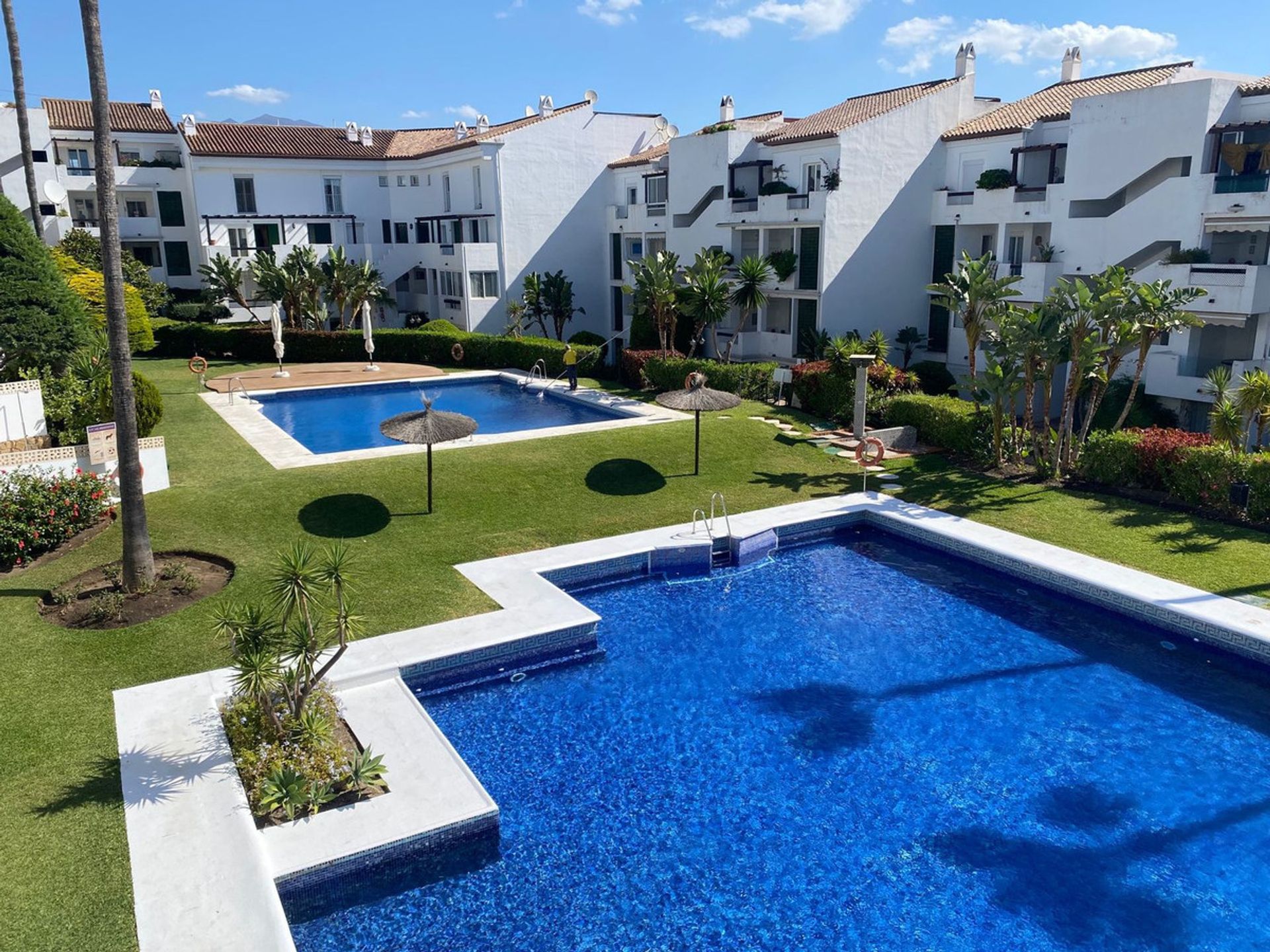 Condominium in Benahavis, Andalusia 11348300