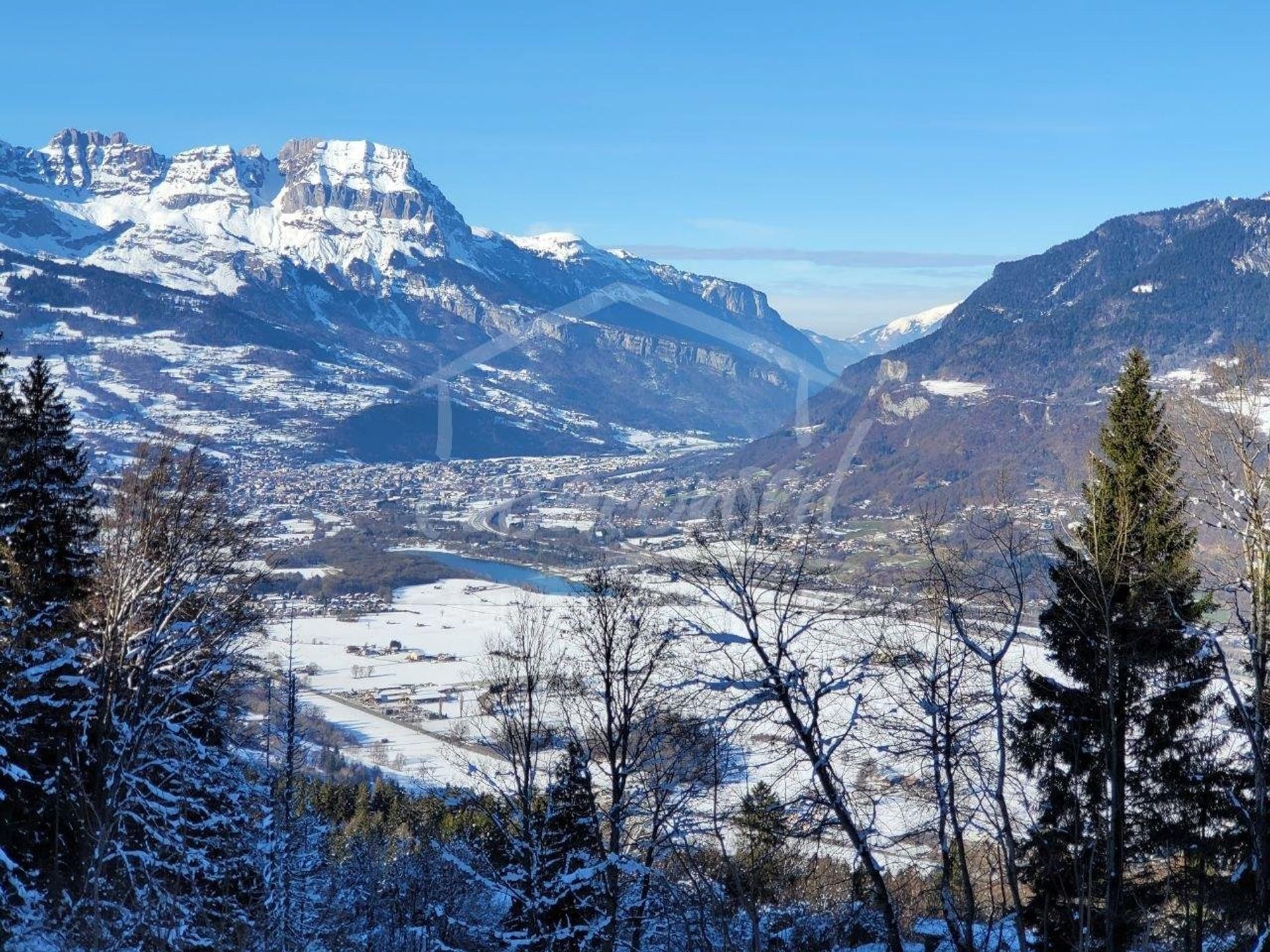 Γη σε Saint-Gervais-les-Bains, Ωβέρνη-Ροδανός-Άλπεις 11348448