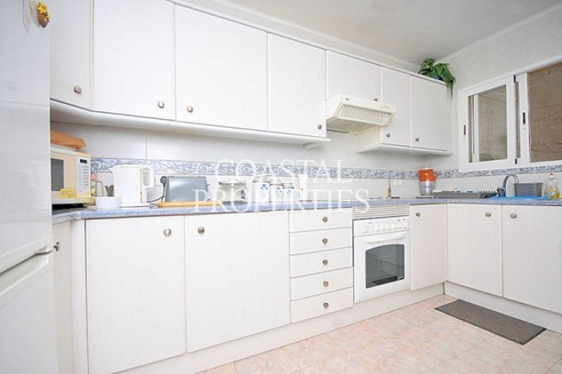 Condominium in Calvia, De Balearen 11349454