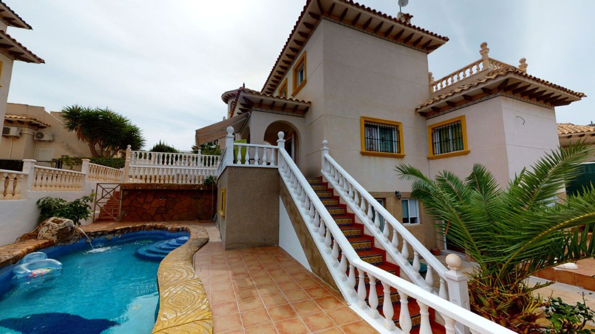 Rumah di Kampoamor, Valencia 11349865