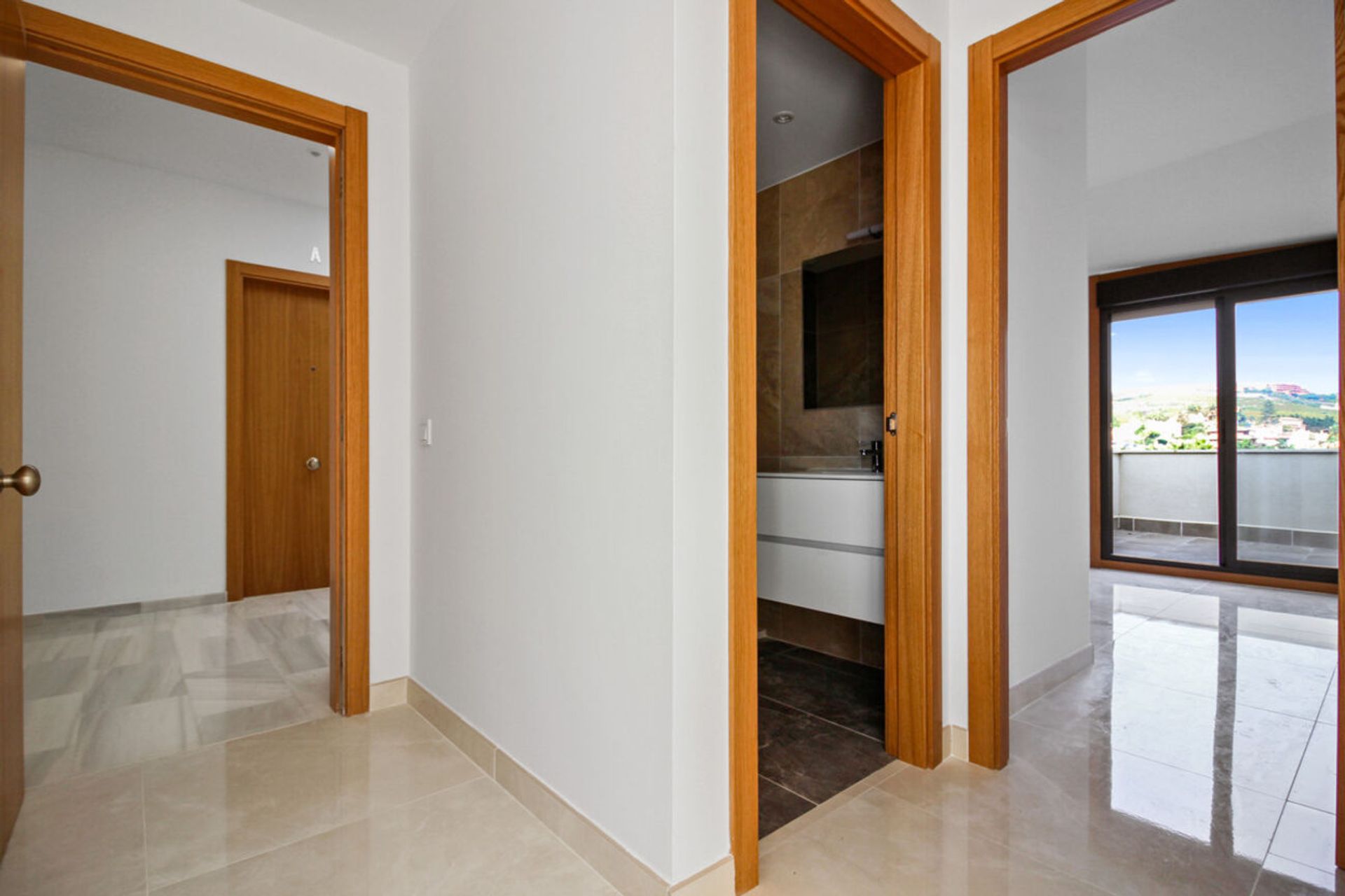 Condominium in Manilva, Andalucía 11350995