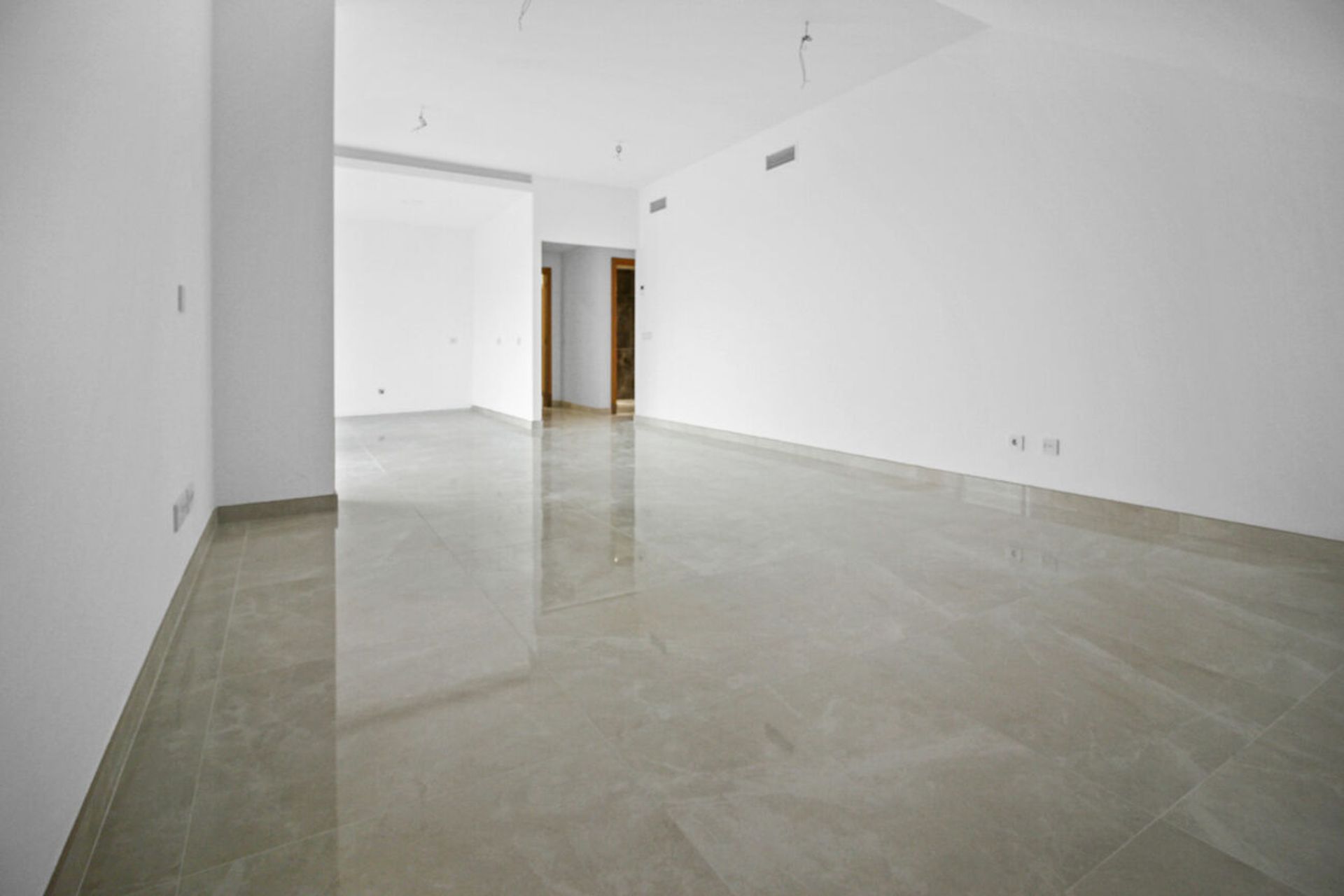 Condominium in Manilva, Andalucía 11350995