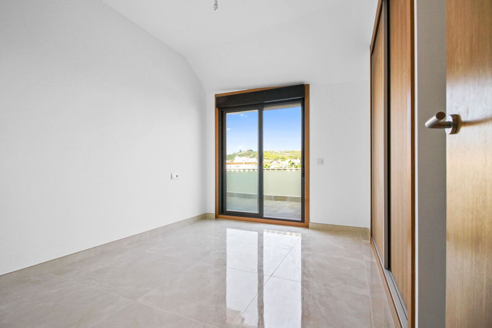 Condominium in Manilva, Andalucía 11350995