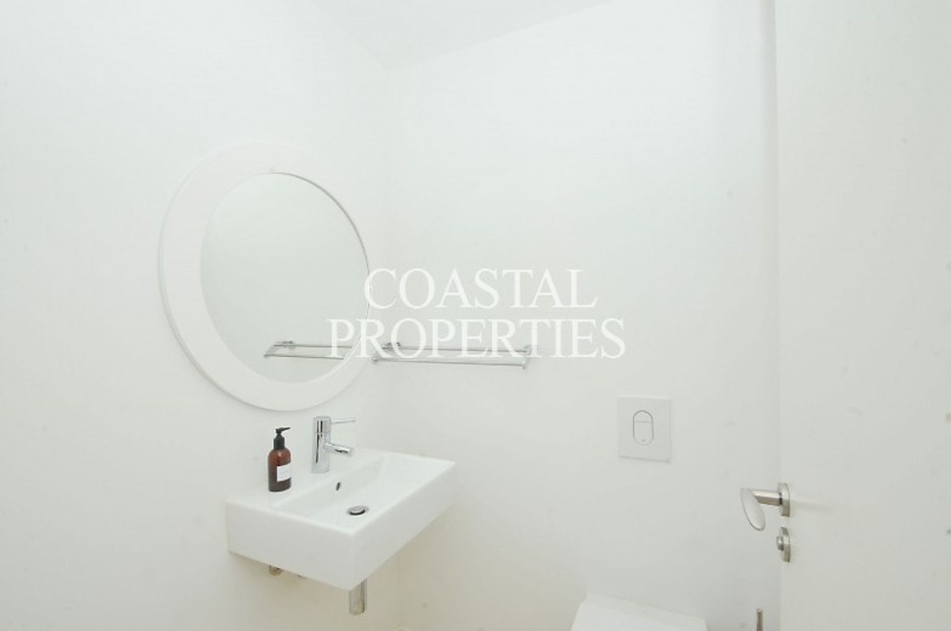 Condominium in Bendinat, Illes Balears 11351088