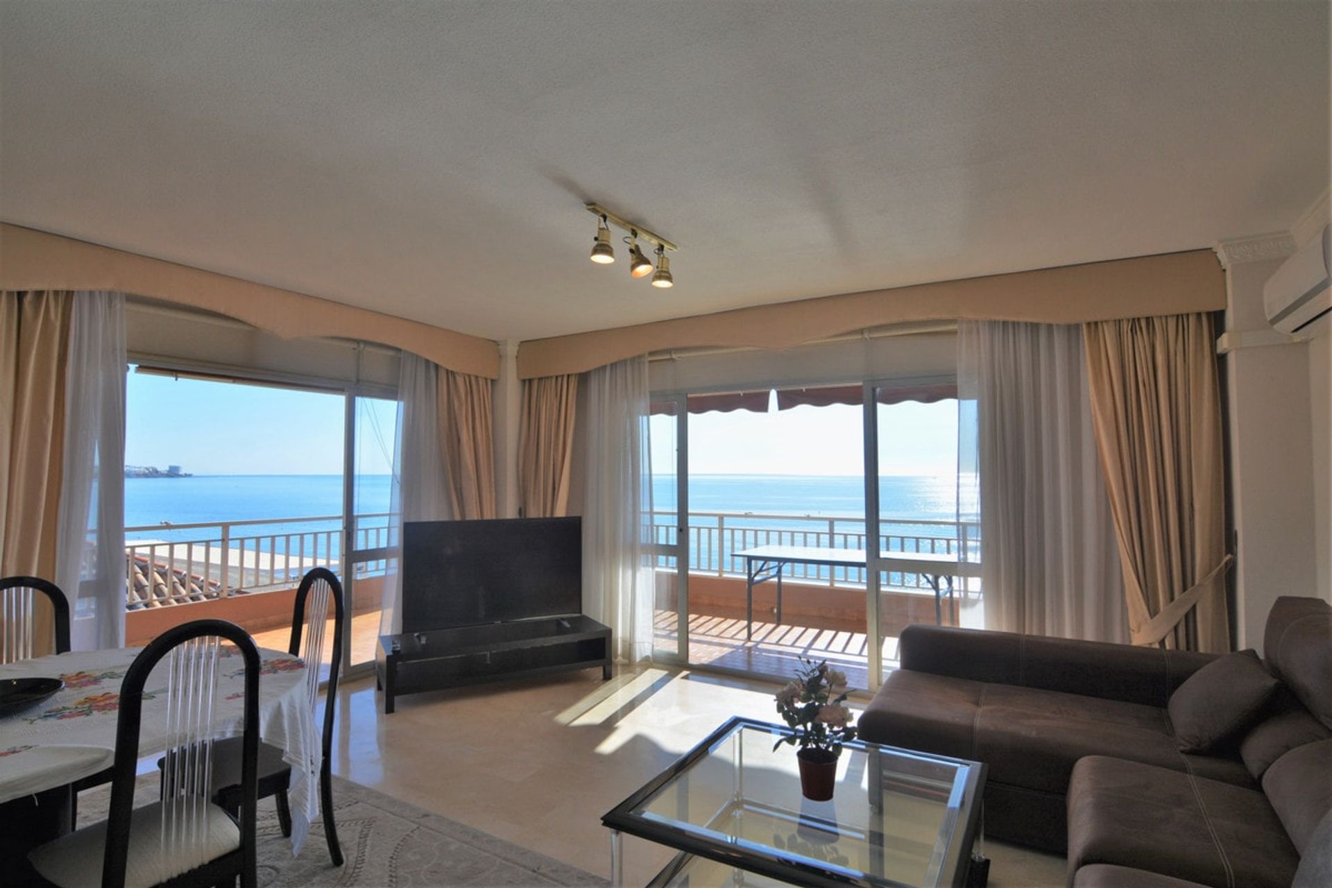 Квартира в Fuengirola, Andalucía 11354474