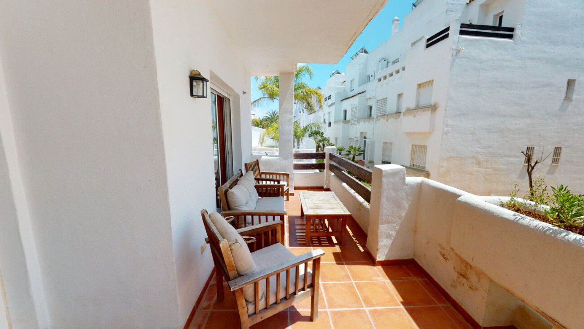 Condominium dans Estepona, Andalucía 11354502