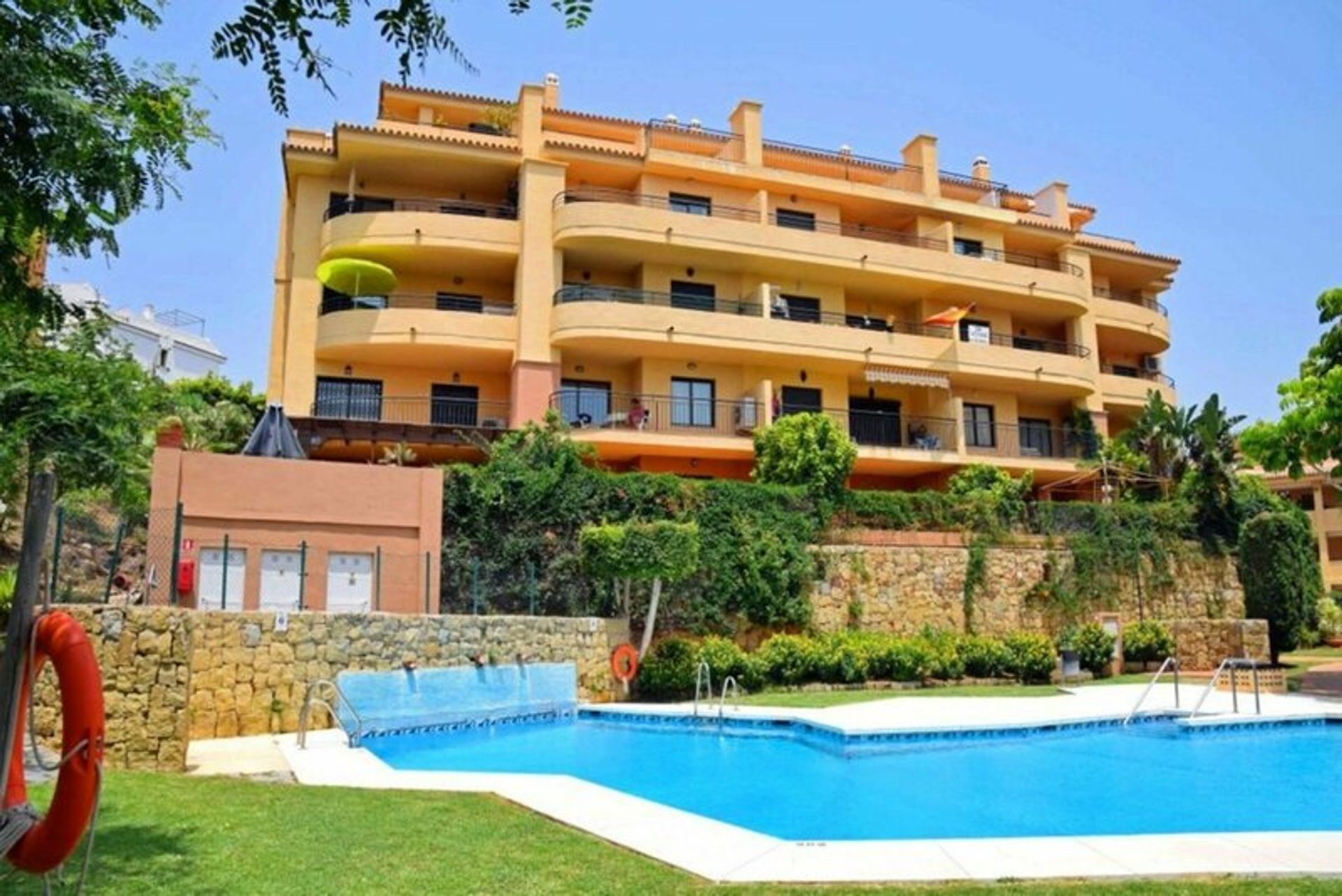 Condominium in Fuengirola, Andalusië 11356075