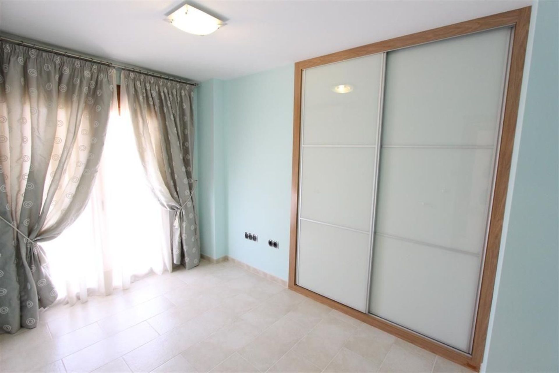 Condominium in Calpe, Comunidad Valenciana 11357333