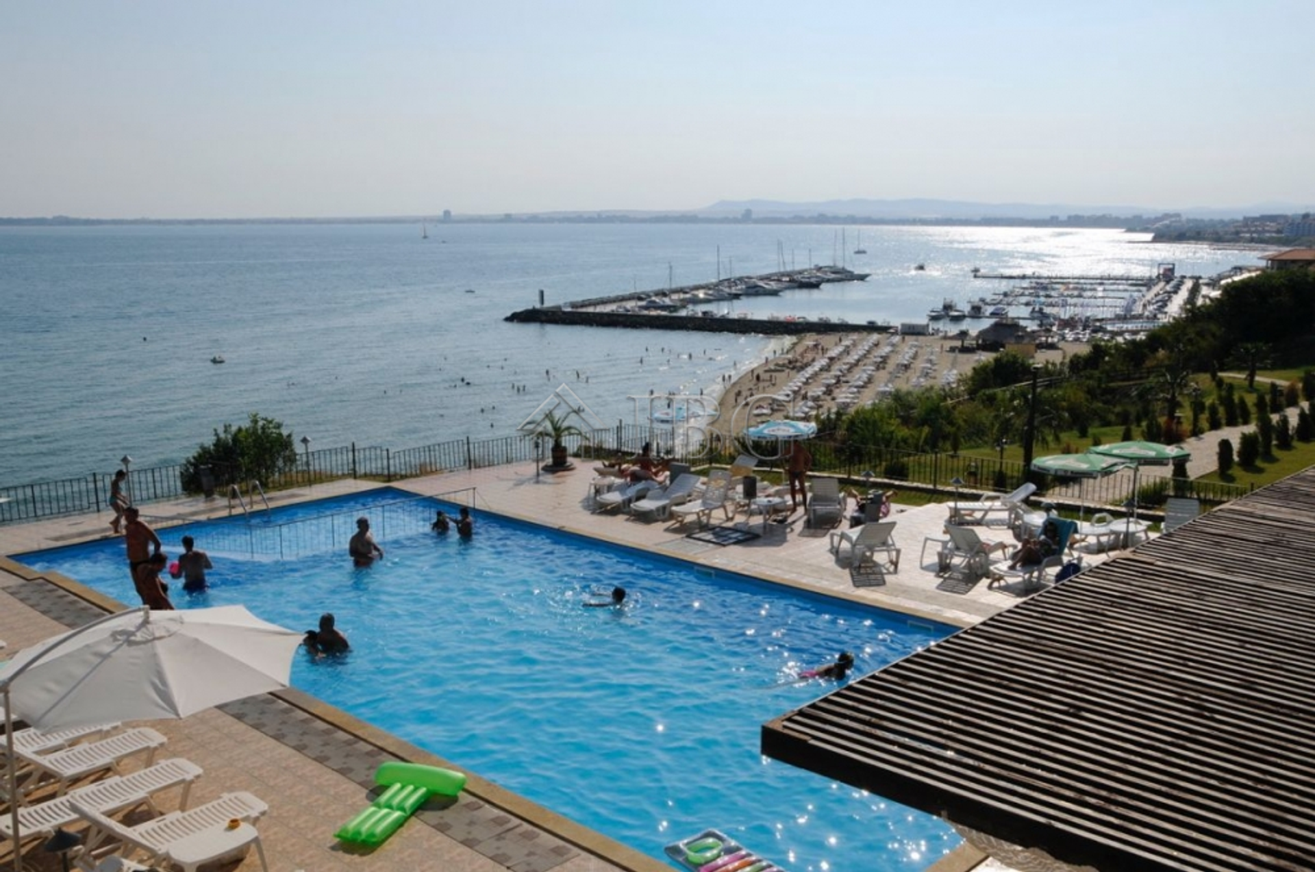 Condominio en Sveti Vlas, Burgas 11358807