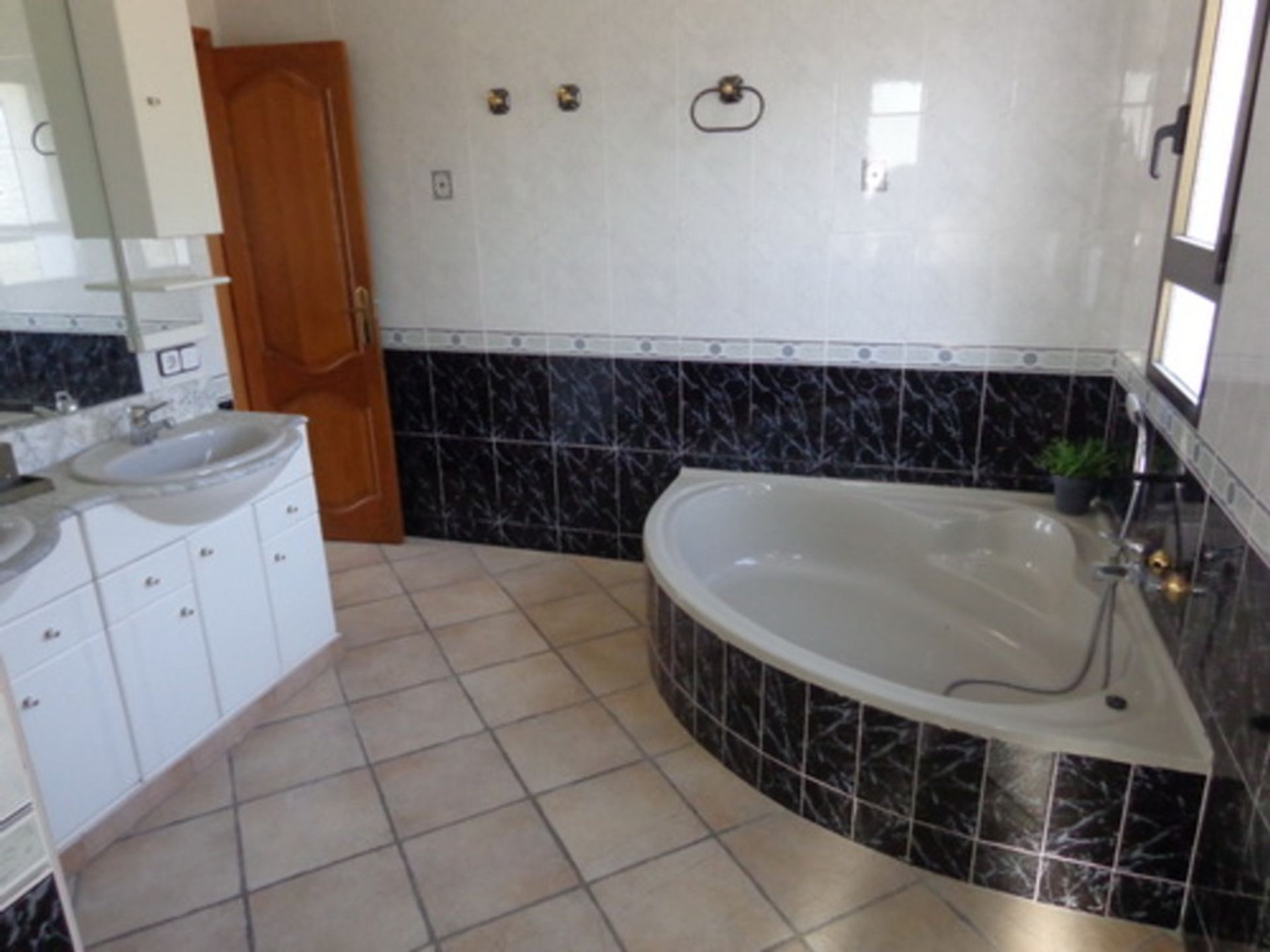 House in , Comunidad Valenciana 11359658