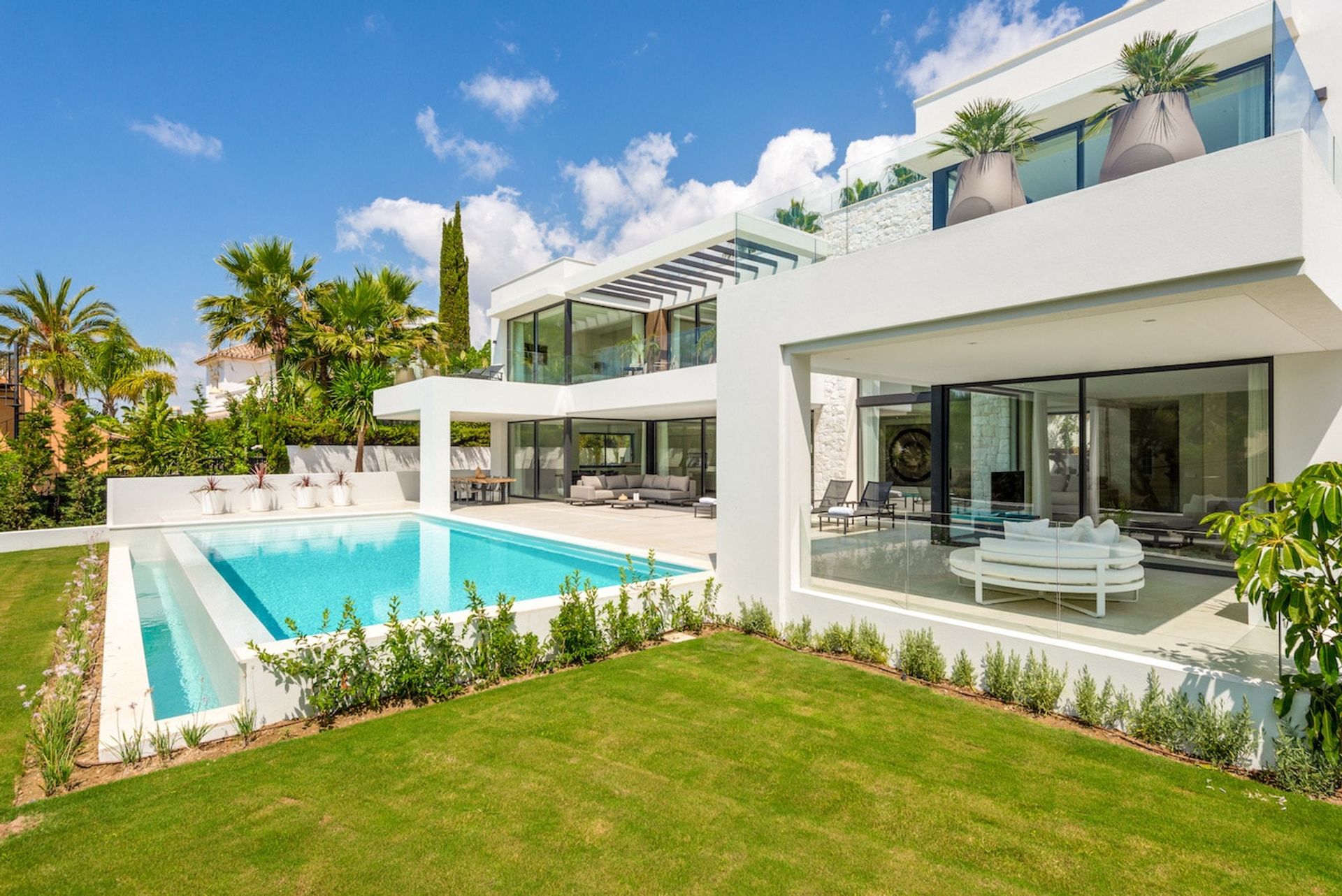 Huis in Marbella, Andalucía 11361140