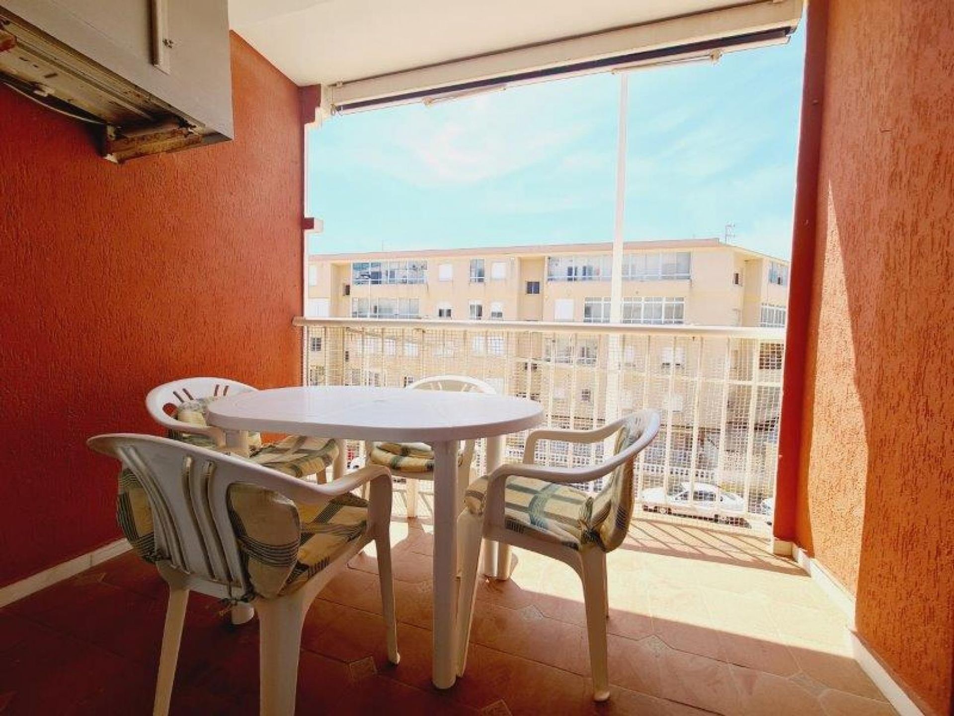 Condominio en Torrevieja, Comunidad Valenciana 11361919