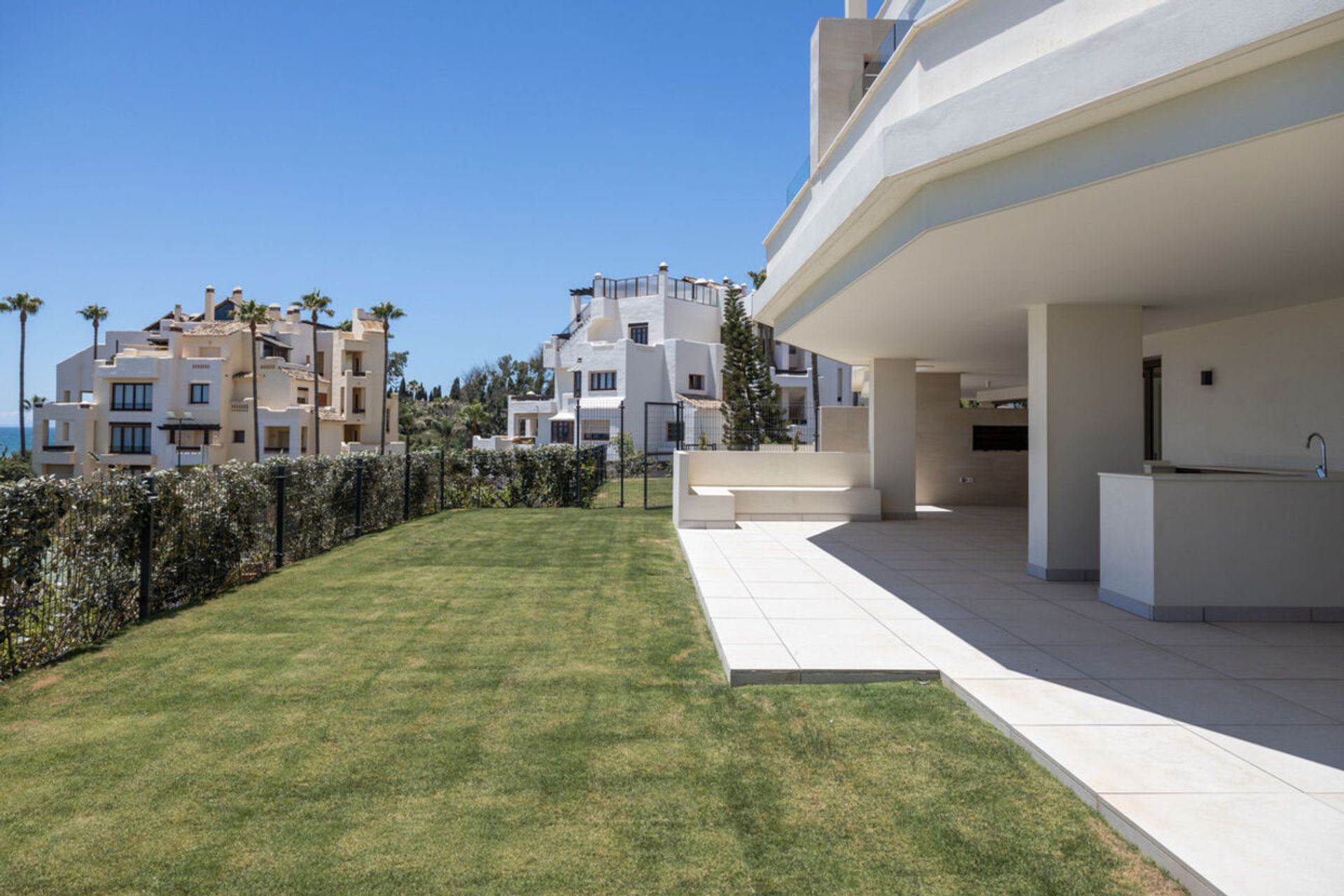 Condominium in Estepona, Andalucía 11362000