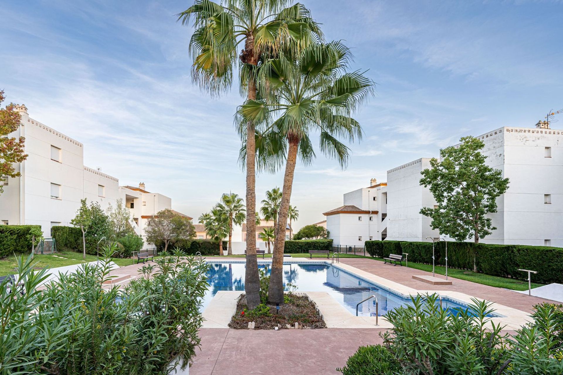 Condominium in La Alcaidesa, Andalusia 11364983