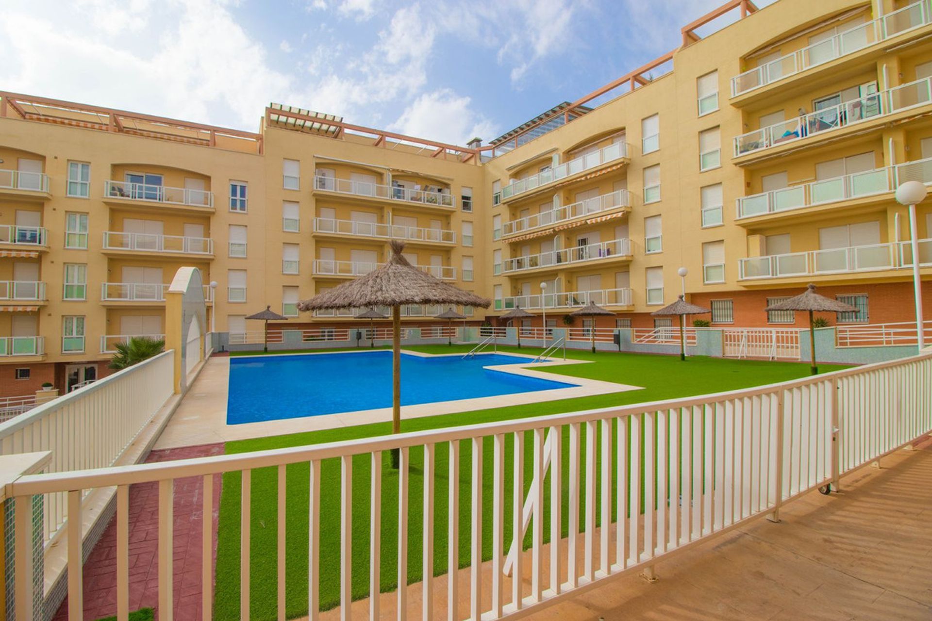 Condominio nel San Luis de Sabinillas, Andalusia 11366033