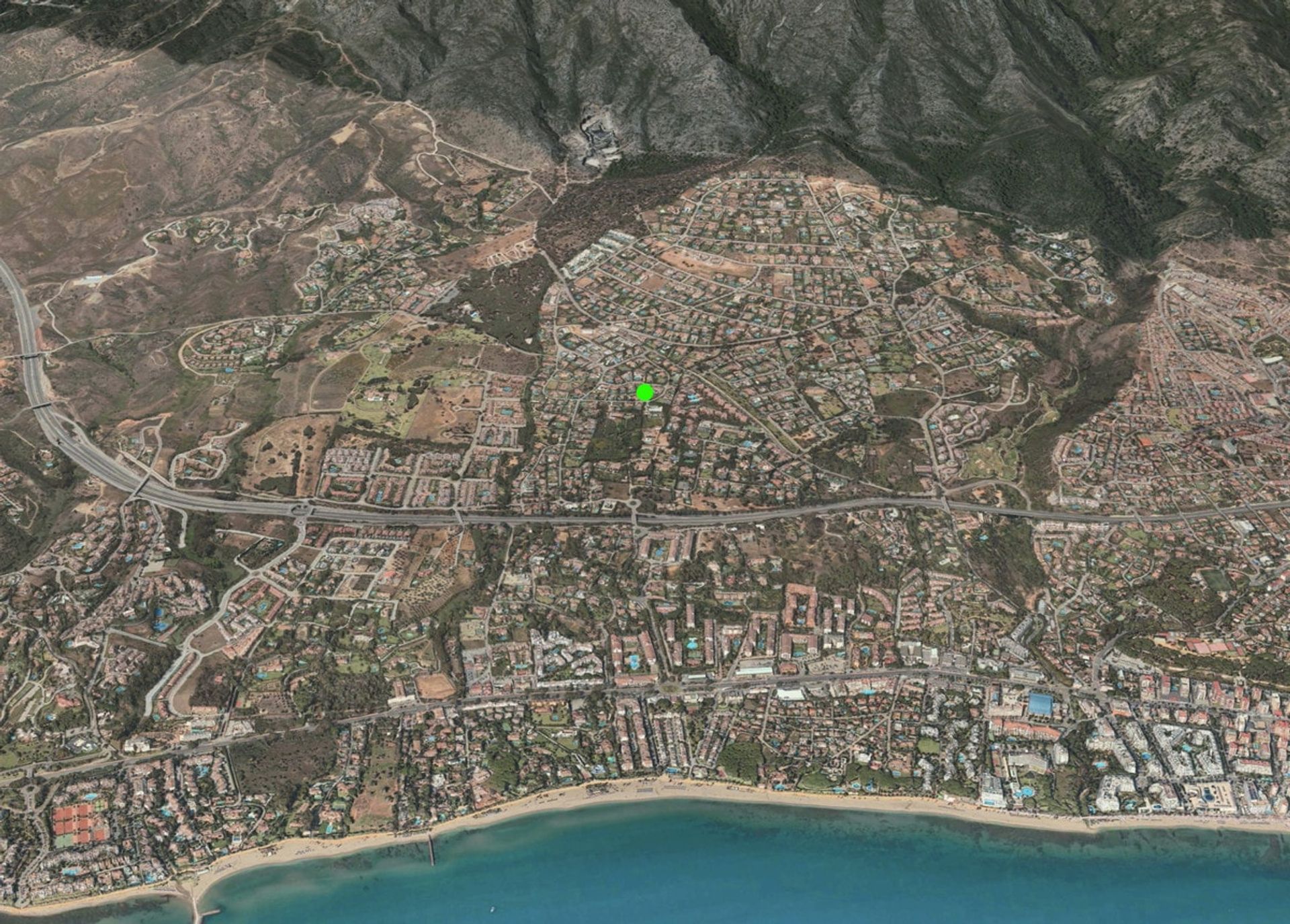 土地 在 Marbella, Andalucía 11366101