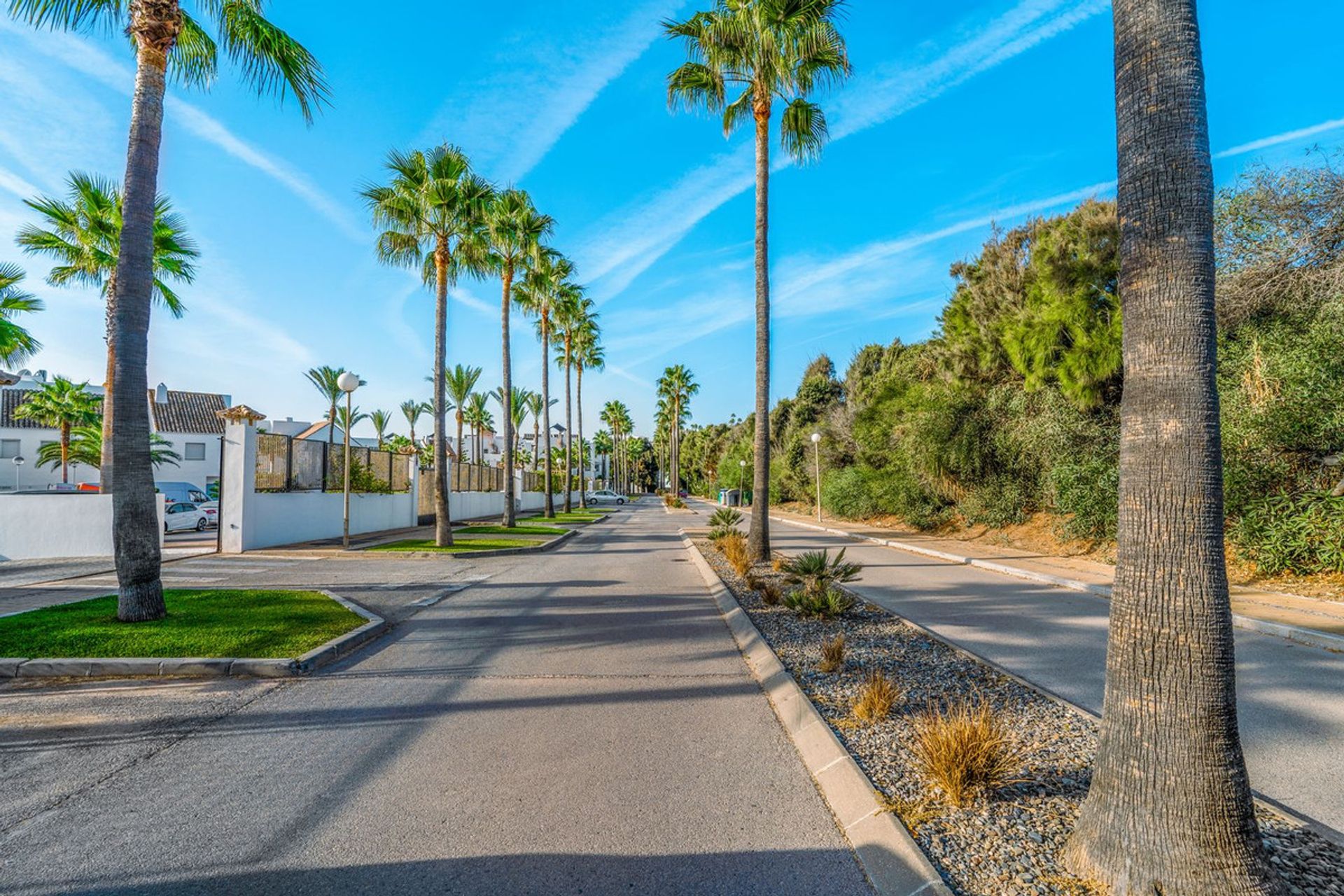 Condominium in San Luis de Sabinillas, Andalusia 11366661