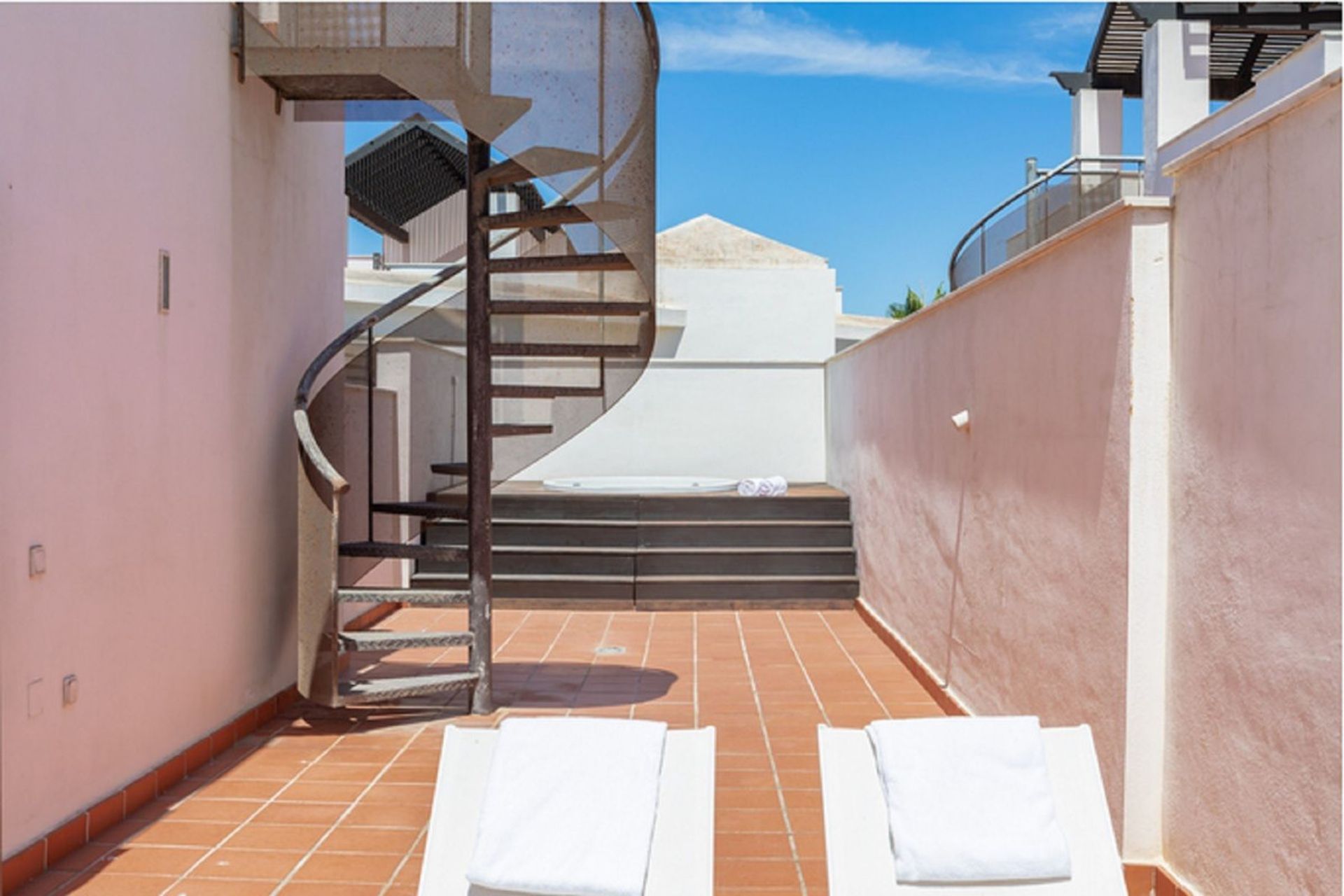 Condominium in San Luis de Sabinillas, Andalusië 11367119