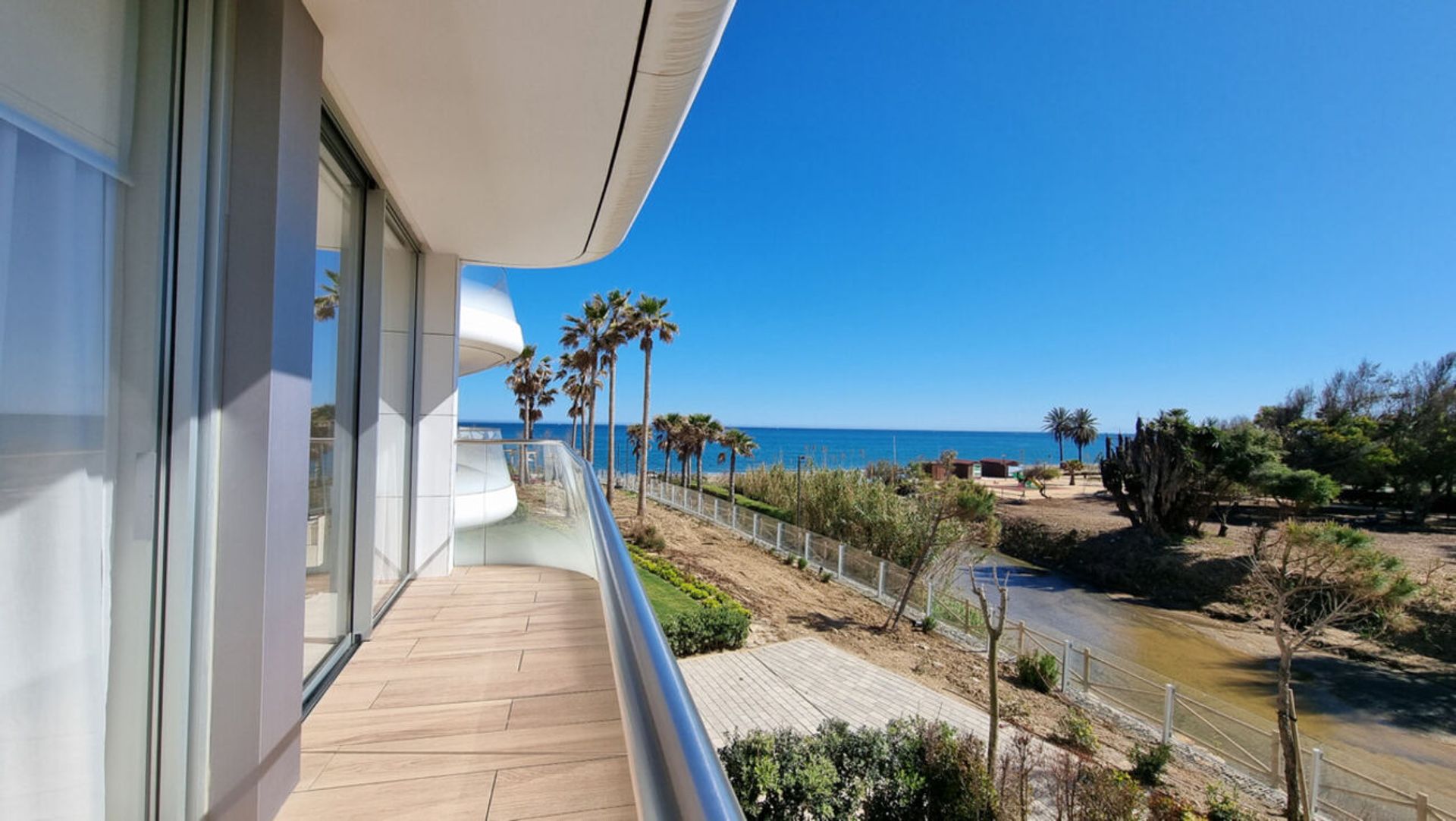 Condominio en Estepona, Andalucía 11367225