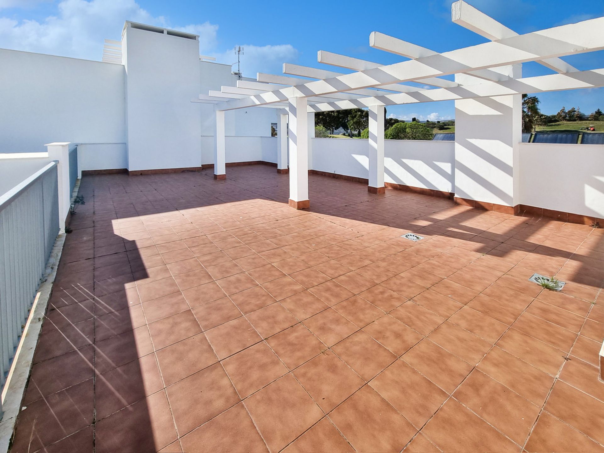 Condominio en Casares, Andalusia 11367412