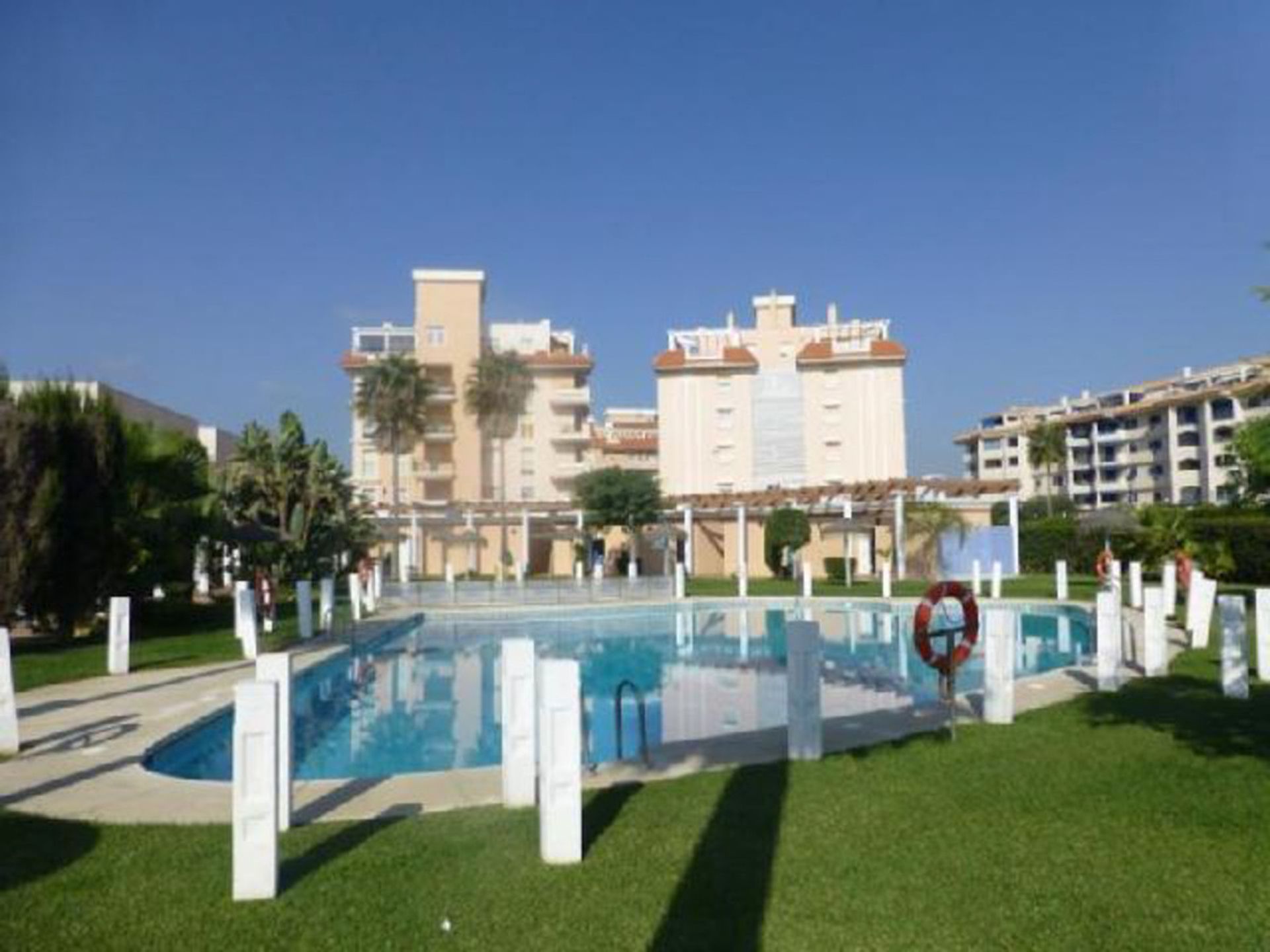 Condominium dans San Luis de Sabinillas, Andalusia 11367414