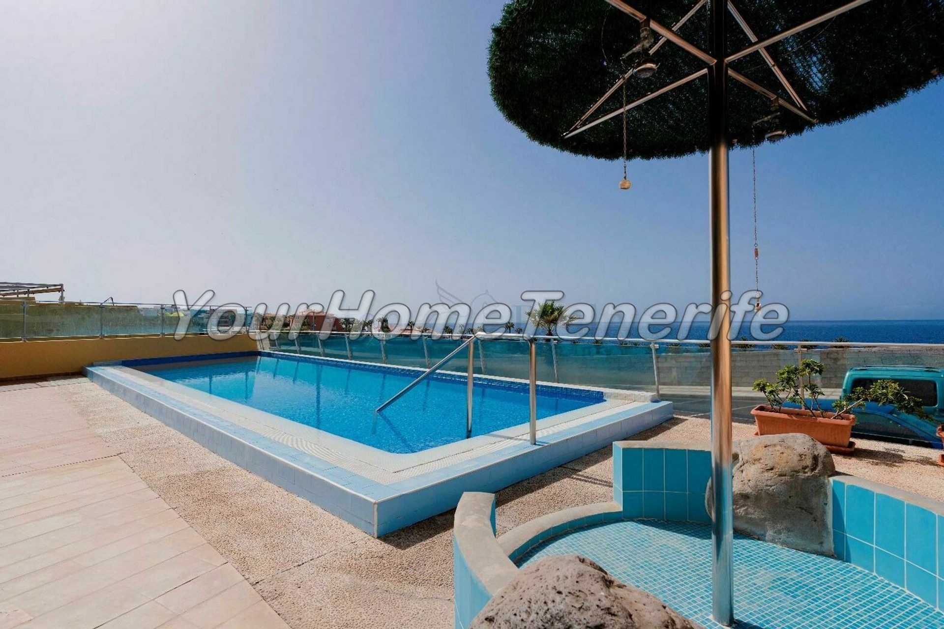 Condominium in Guia de Isora, Canary Islands 11370048