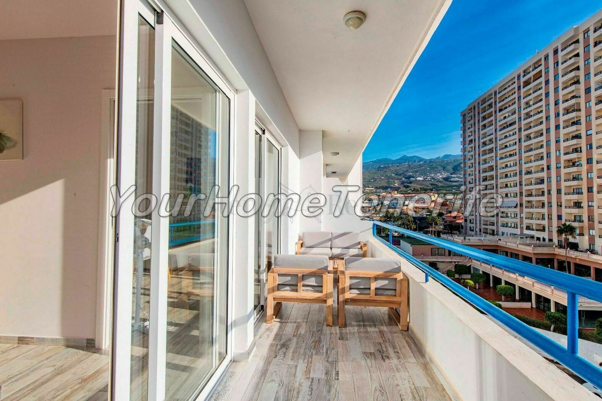 Condominium dans Adeje, Canary Islands 11370057