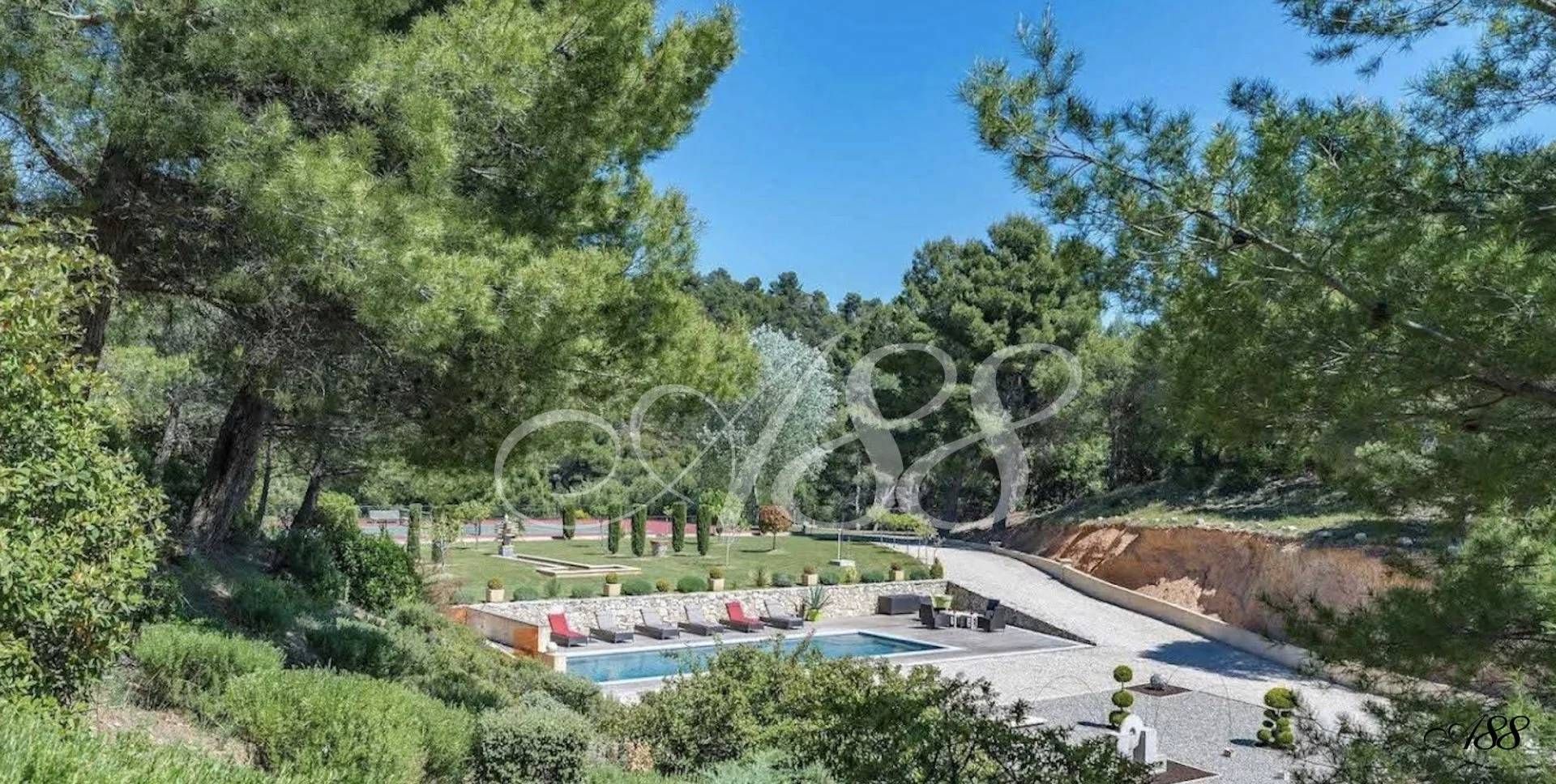 Hus i Lourmarin, Provence-Alpes-Côte d'Azur 11370430