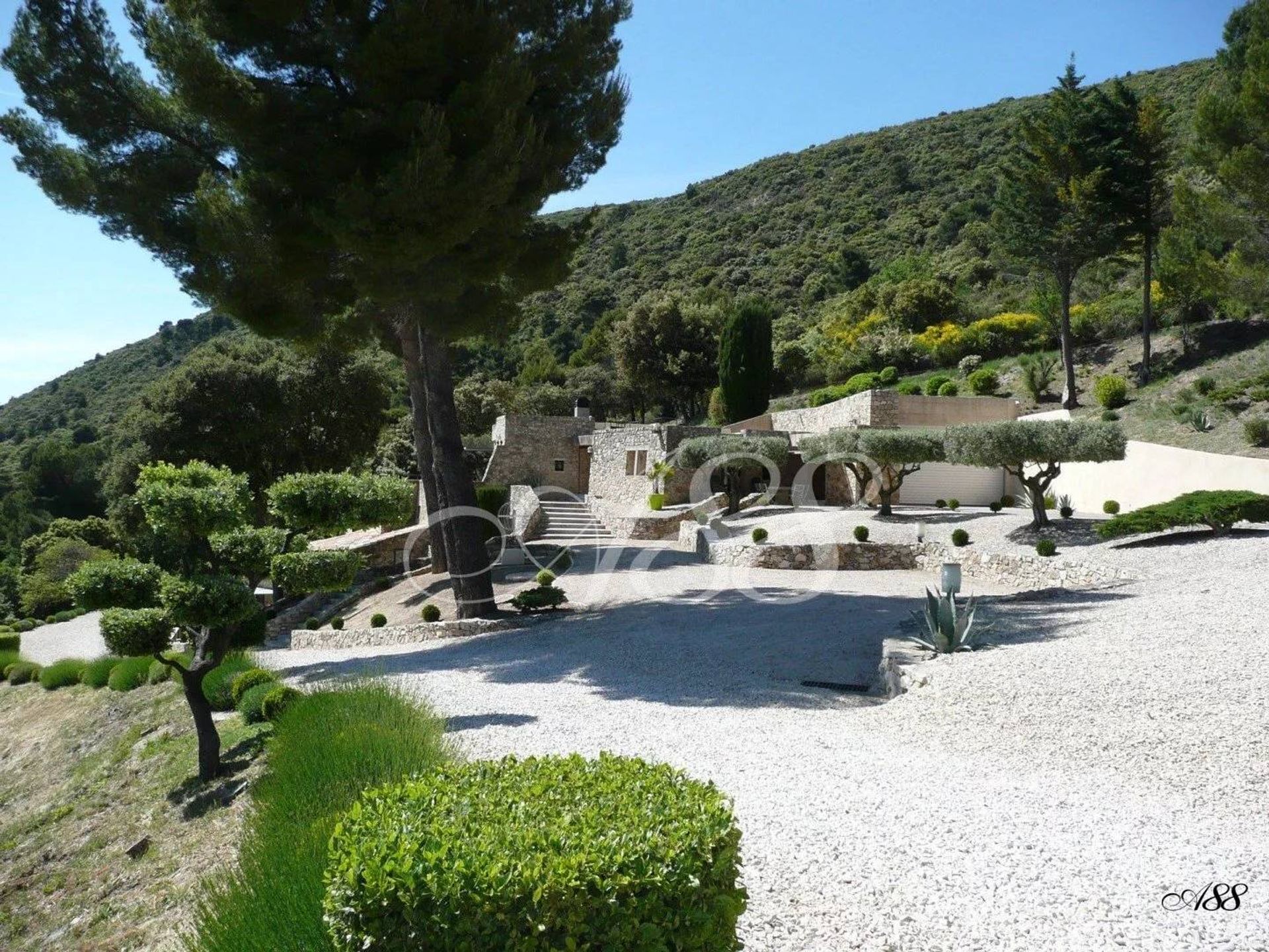 Hus i Lourmarin, Provence-Alpes-Côte d'Azur 11370430