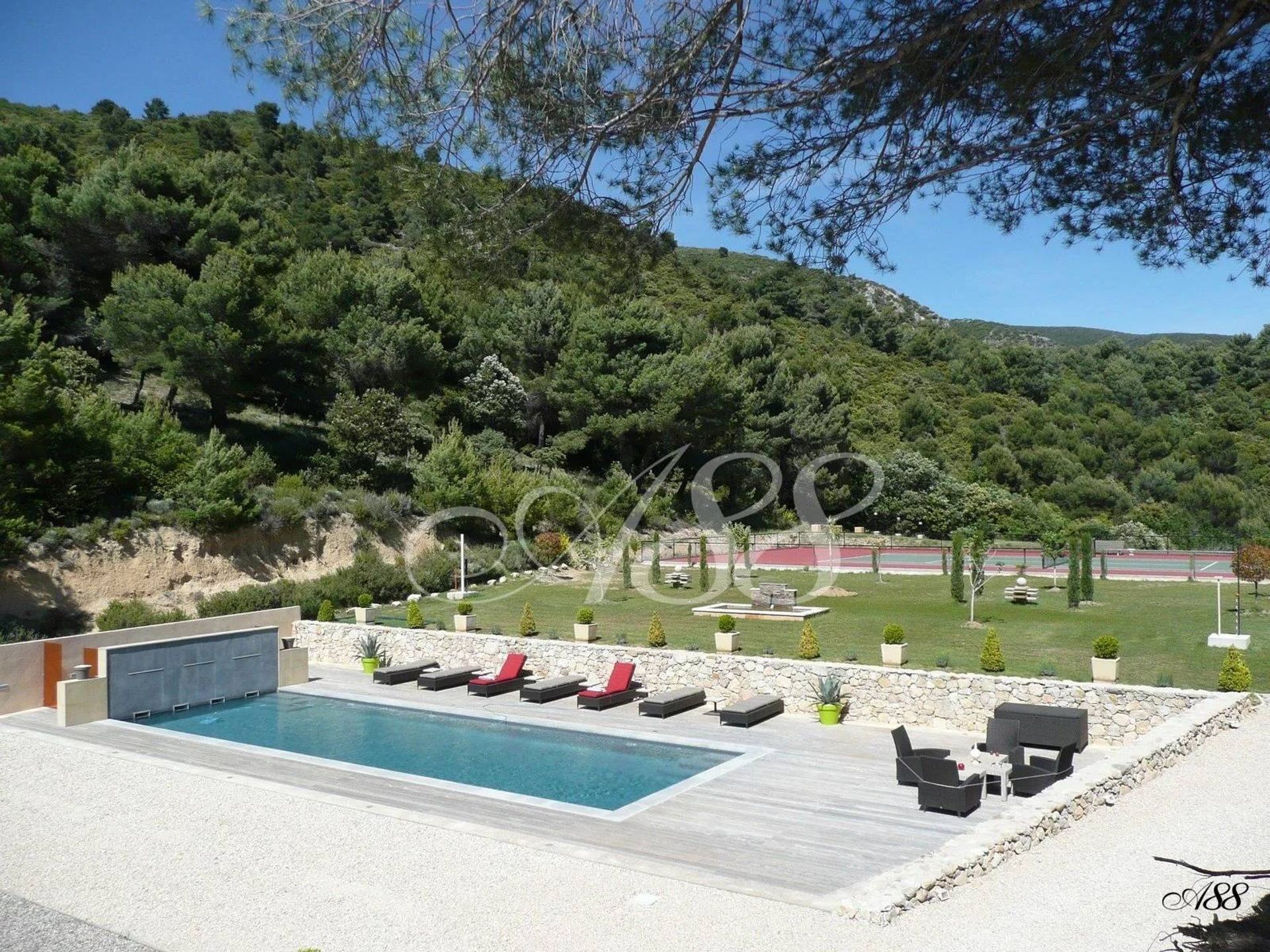 Hus i Lourmarin, Provence-Alpes-Côte d'Azur 11370430