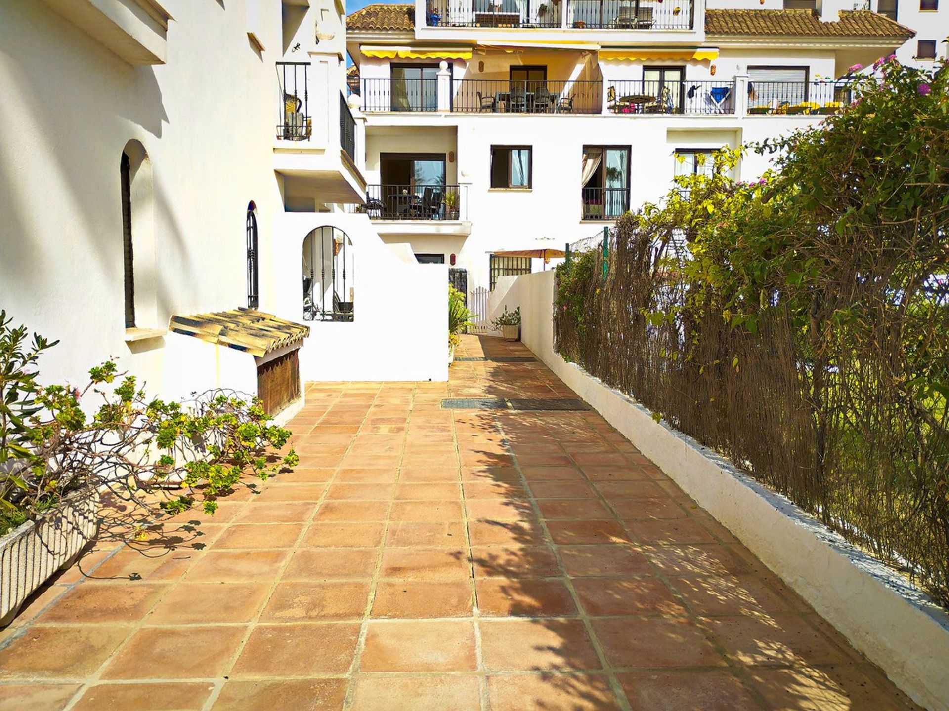 Condominium in Puerto de la Duquesa, Andalusia 11370449