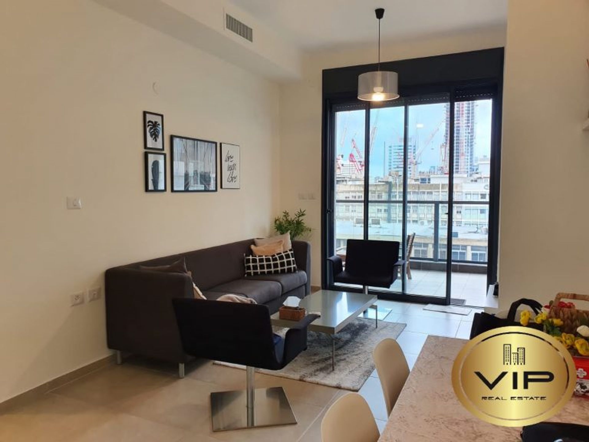 Osakehuoneisto sisään Tel Aviv-Yafo, 96 HaHashmonaim Street 11370752