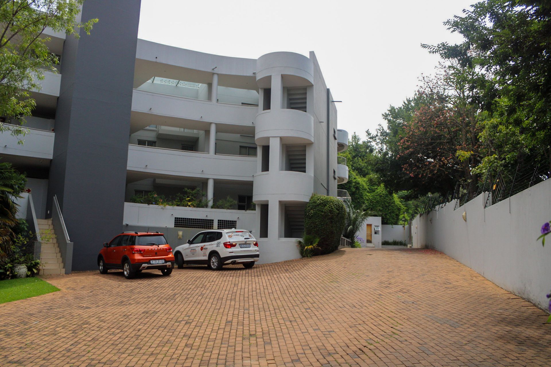 Osakehuoneisto sisään Sandton, Gauteng 11370786