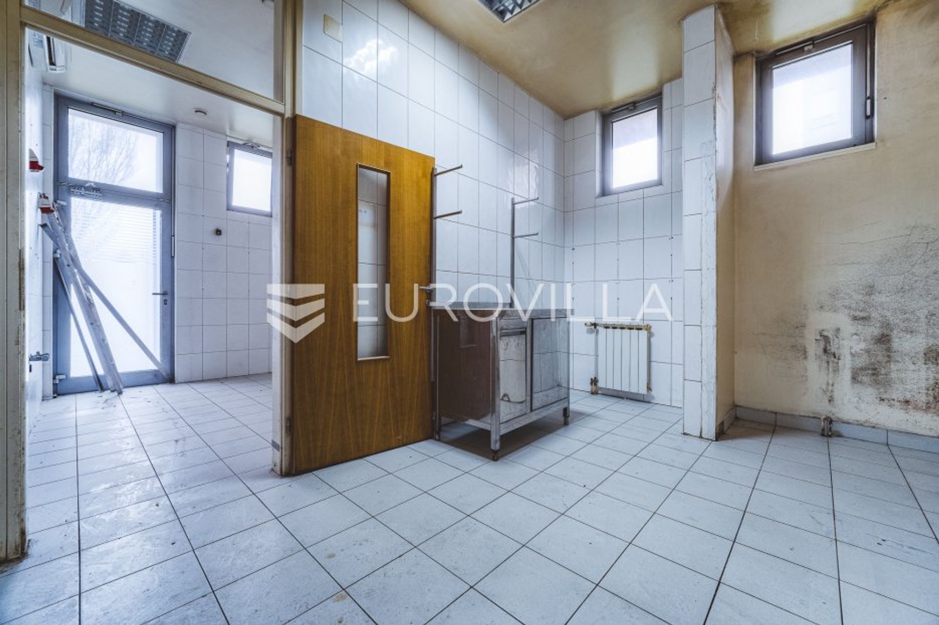 Yang lain dalam Vukomerec, Zagreb, Grad 11370826