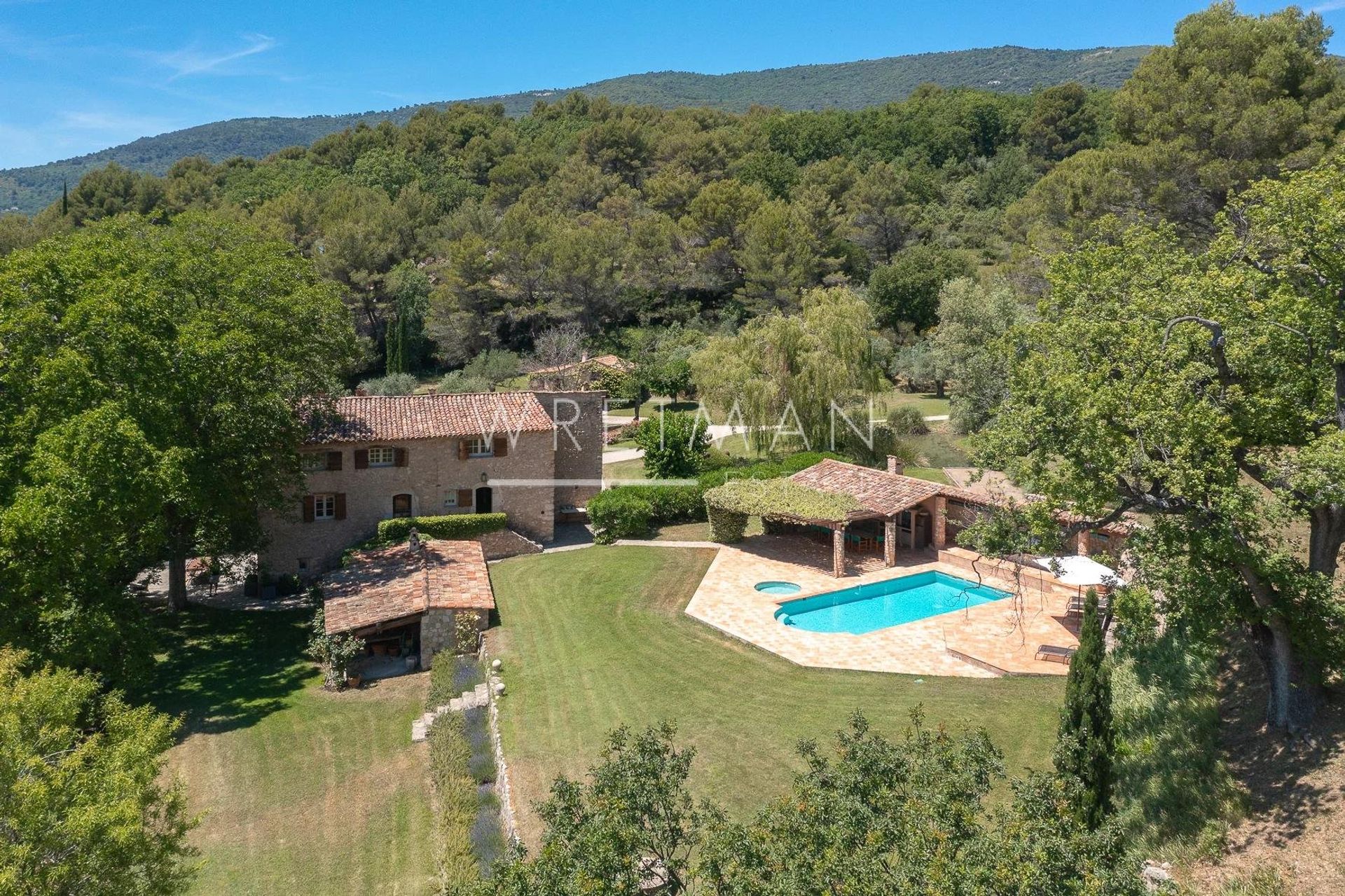 жилой дом в Seillans, Provence-Alpes-Cote d'Azur 11371149