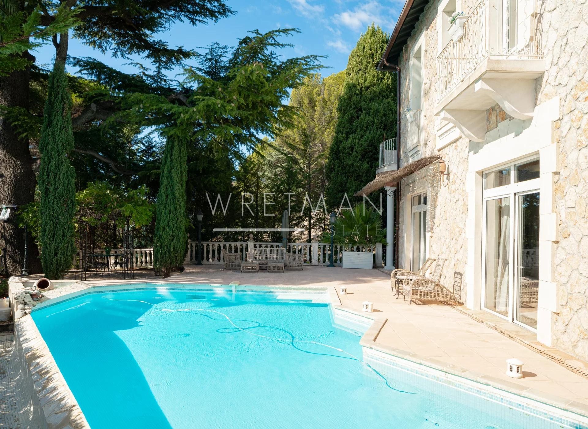 Huis in Grasse, Provence-Alpes-Côte d'Azur 11371336