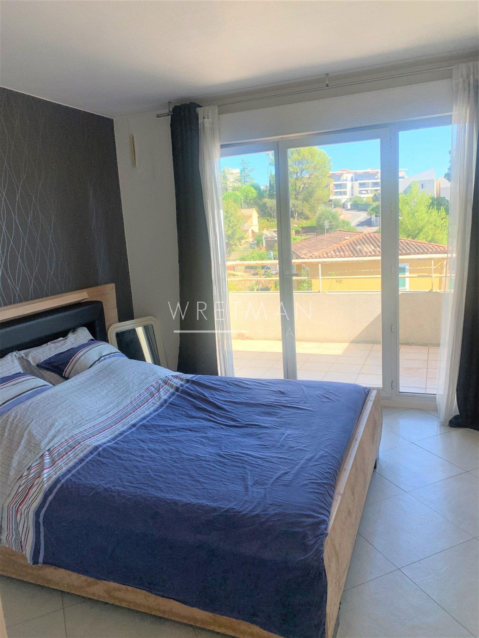 Condominium in Cannes, Alpes-Maritimes 11371350