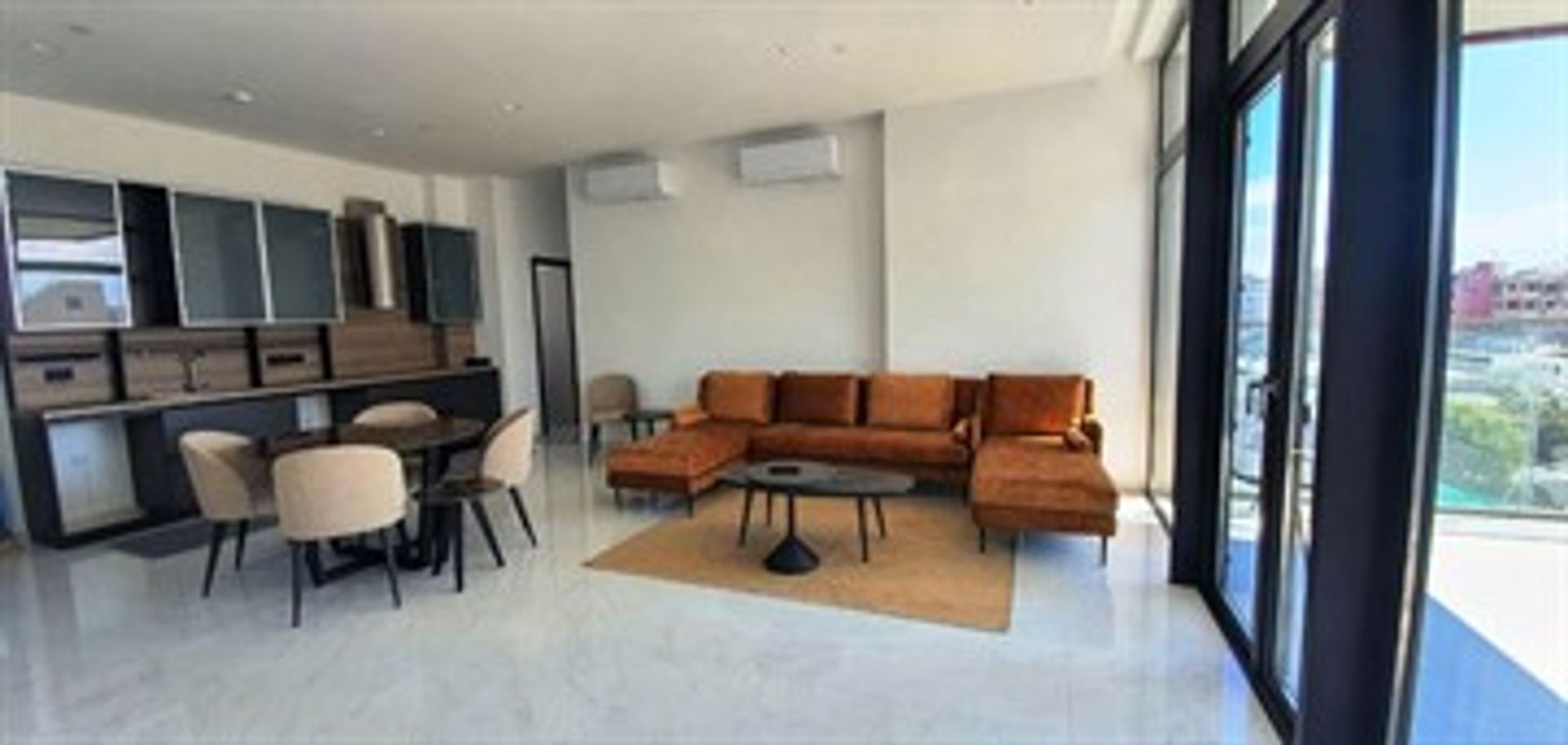 Condominium in Germasogeia, Lemesos 11374074