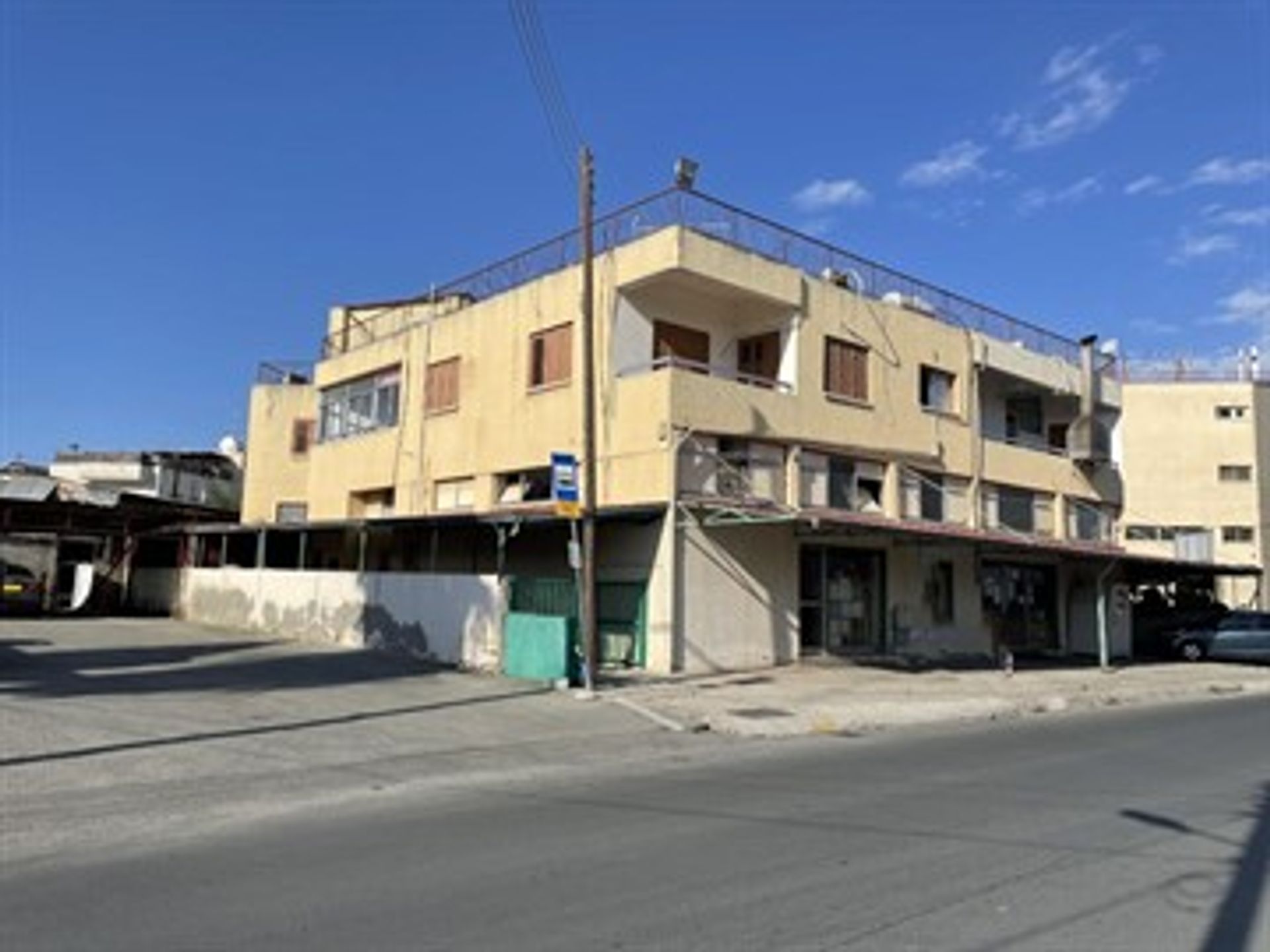 Kantor di Larnaka, Larnaca 11374362