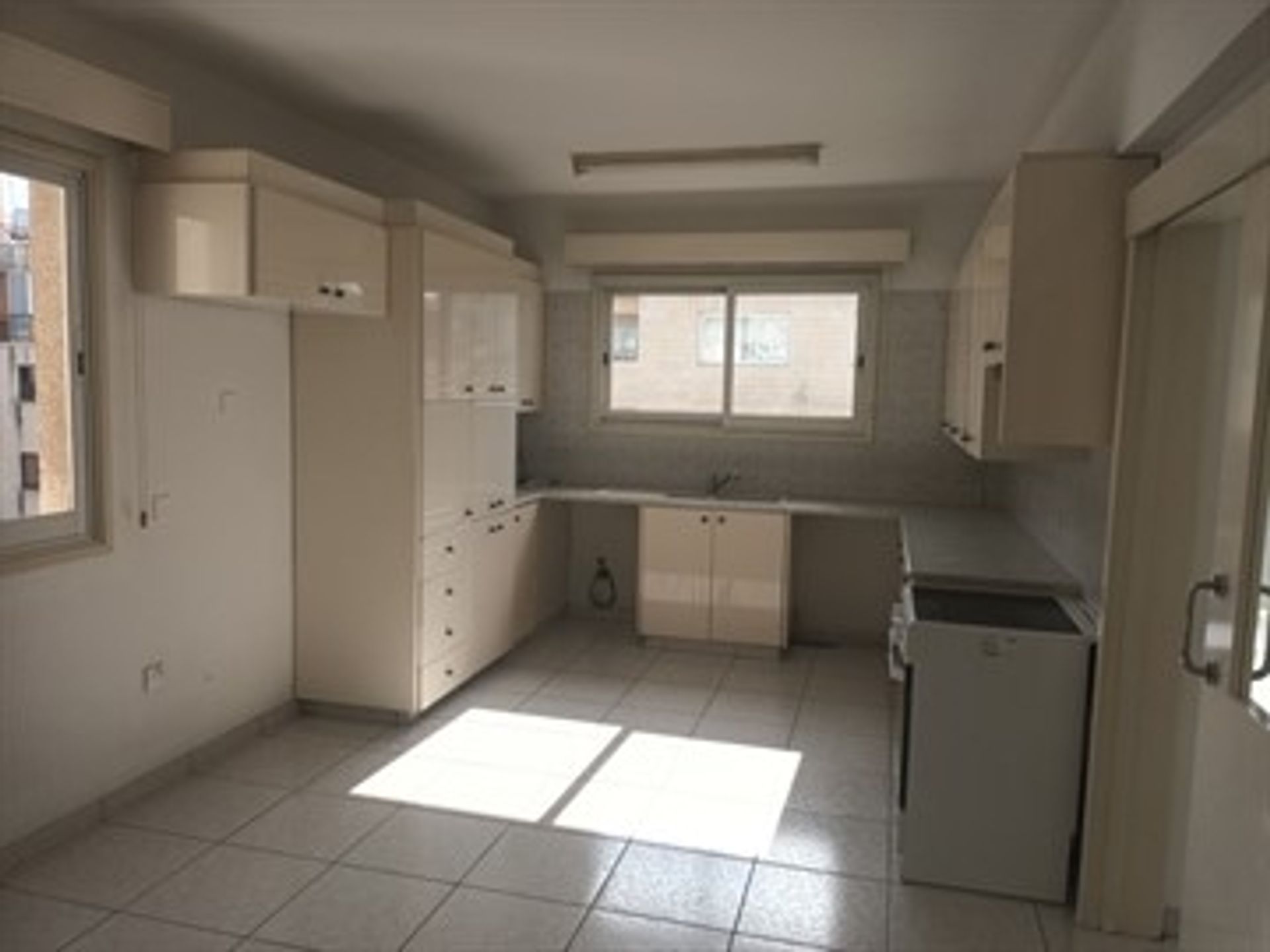 Condominio en Nicosia, Lefkosia 11375161