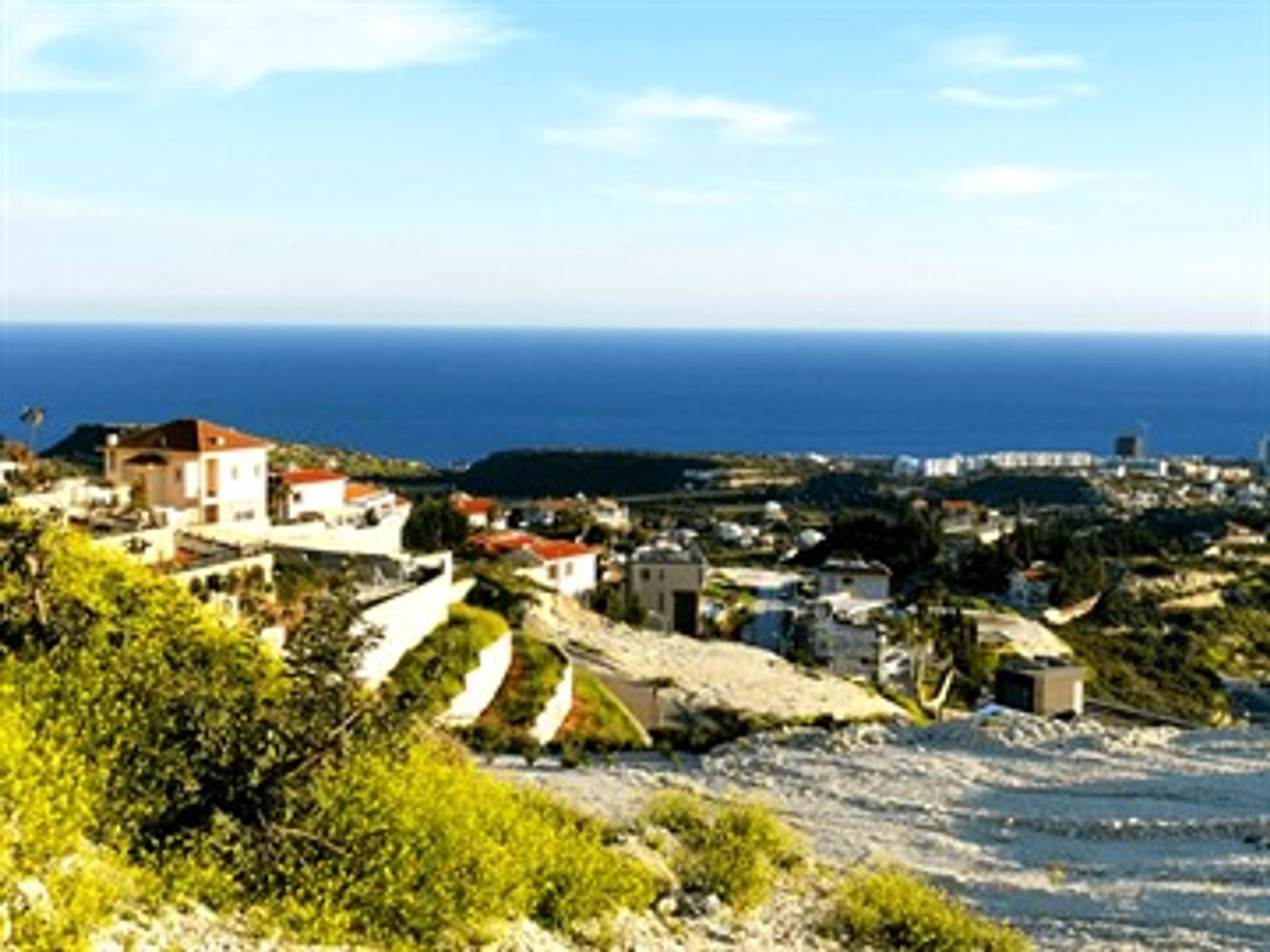 Terre dans Agios Tychon, Larnaka 11376161