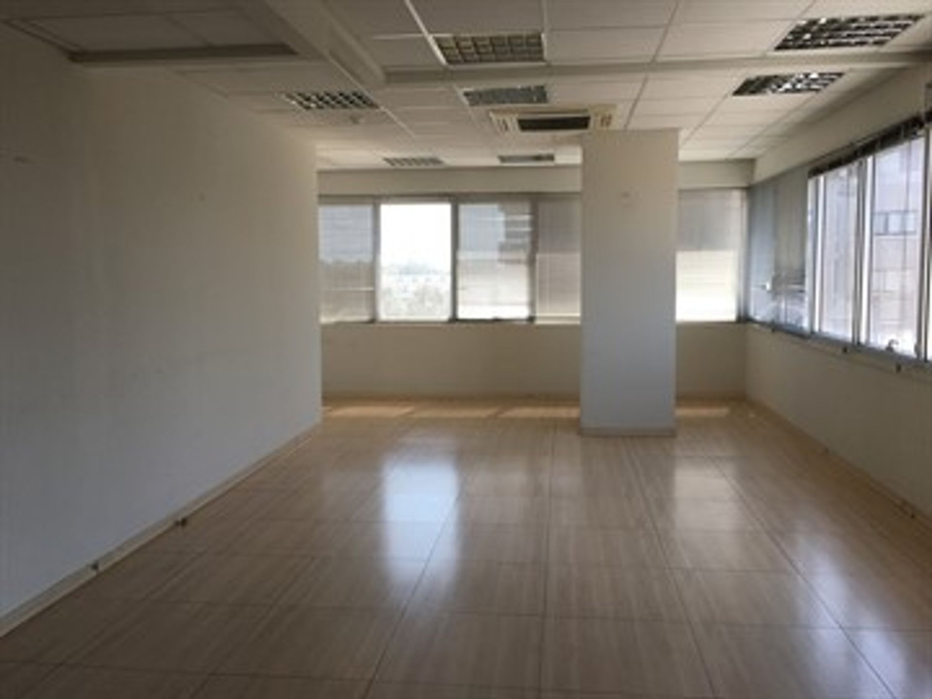 Kontor i Nicosia, Nicosia 11377644