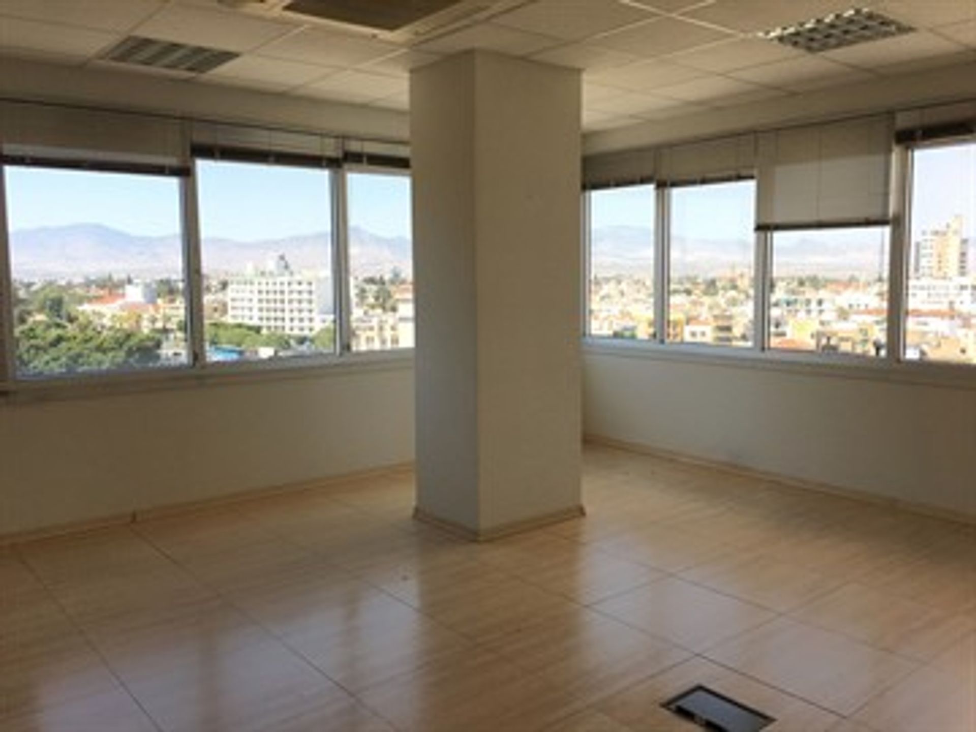 Kontor i Nicosia, Nicosia 11377644